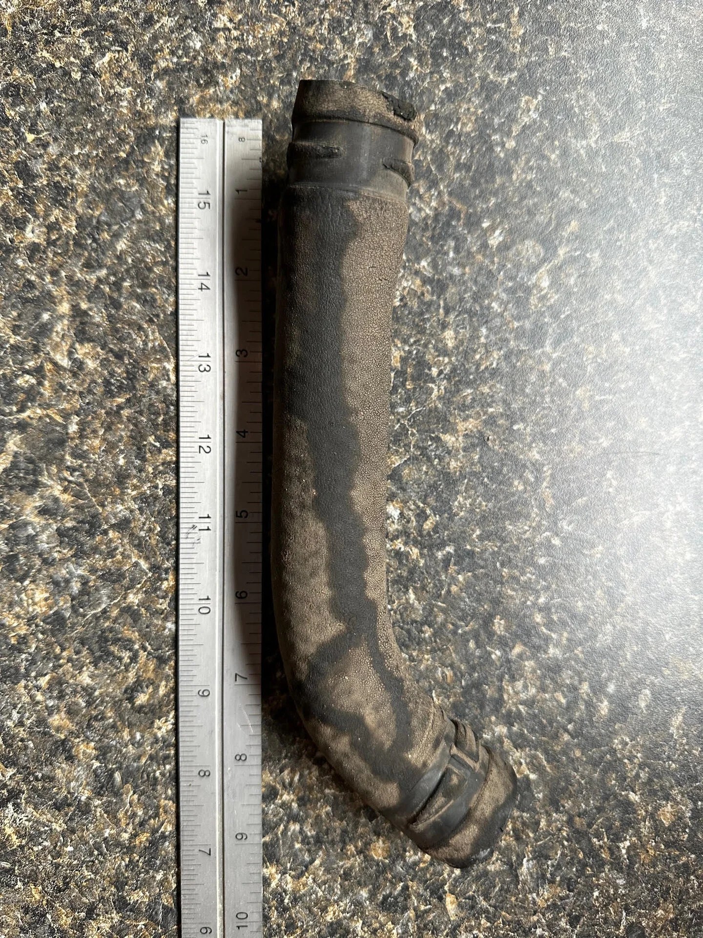 Trying to find the shorter hose that connects to the Smog pump (Smog to