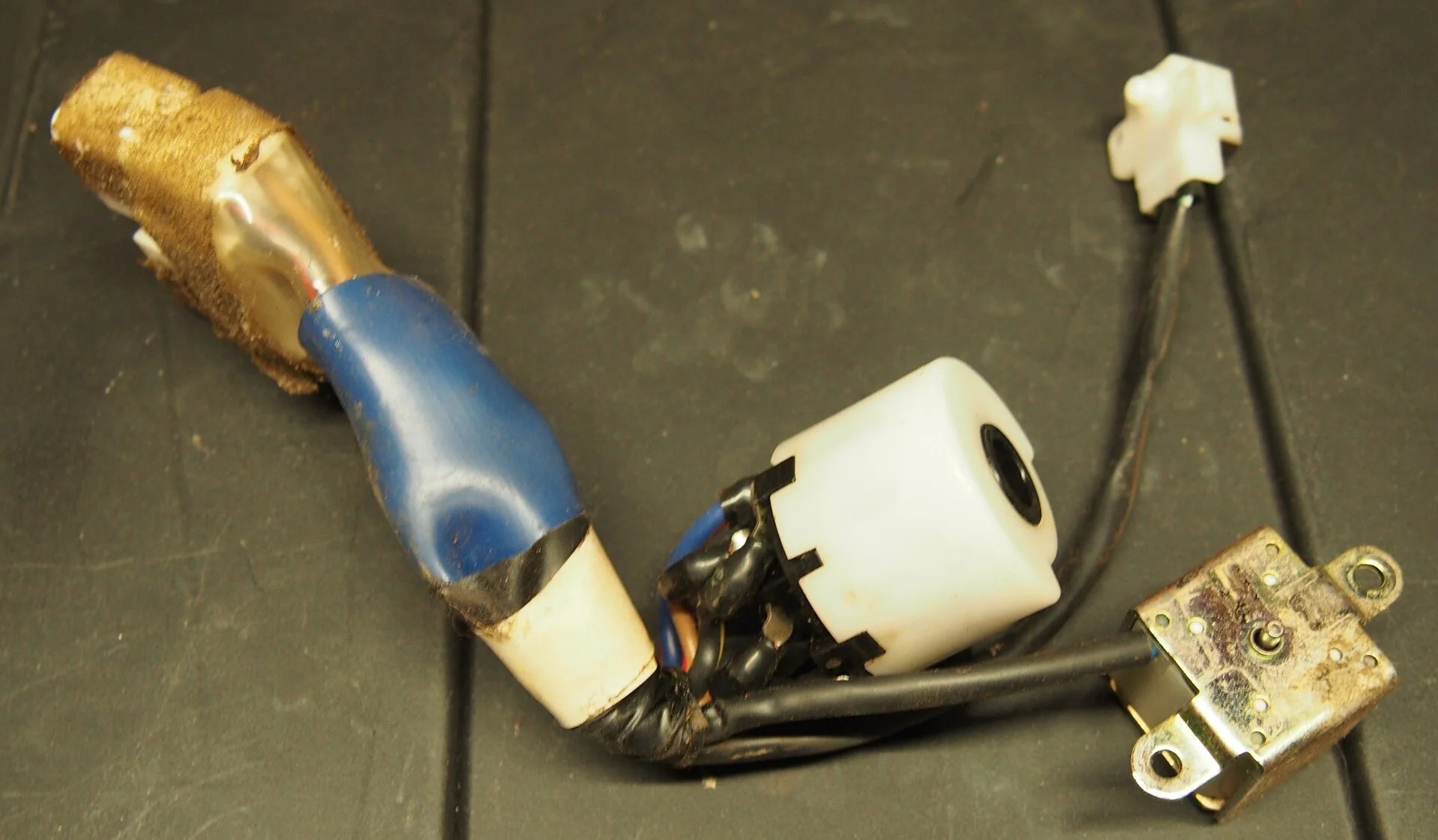 SOLD PA 96 80 series ignition switch tumbler and keys IH8MUD Forum