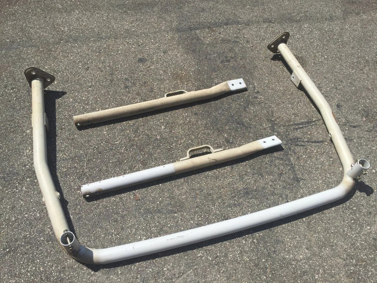 JDM HZJ73 rear seat belts? Euro roll bar source? Page 2 IH8MUD Forum