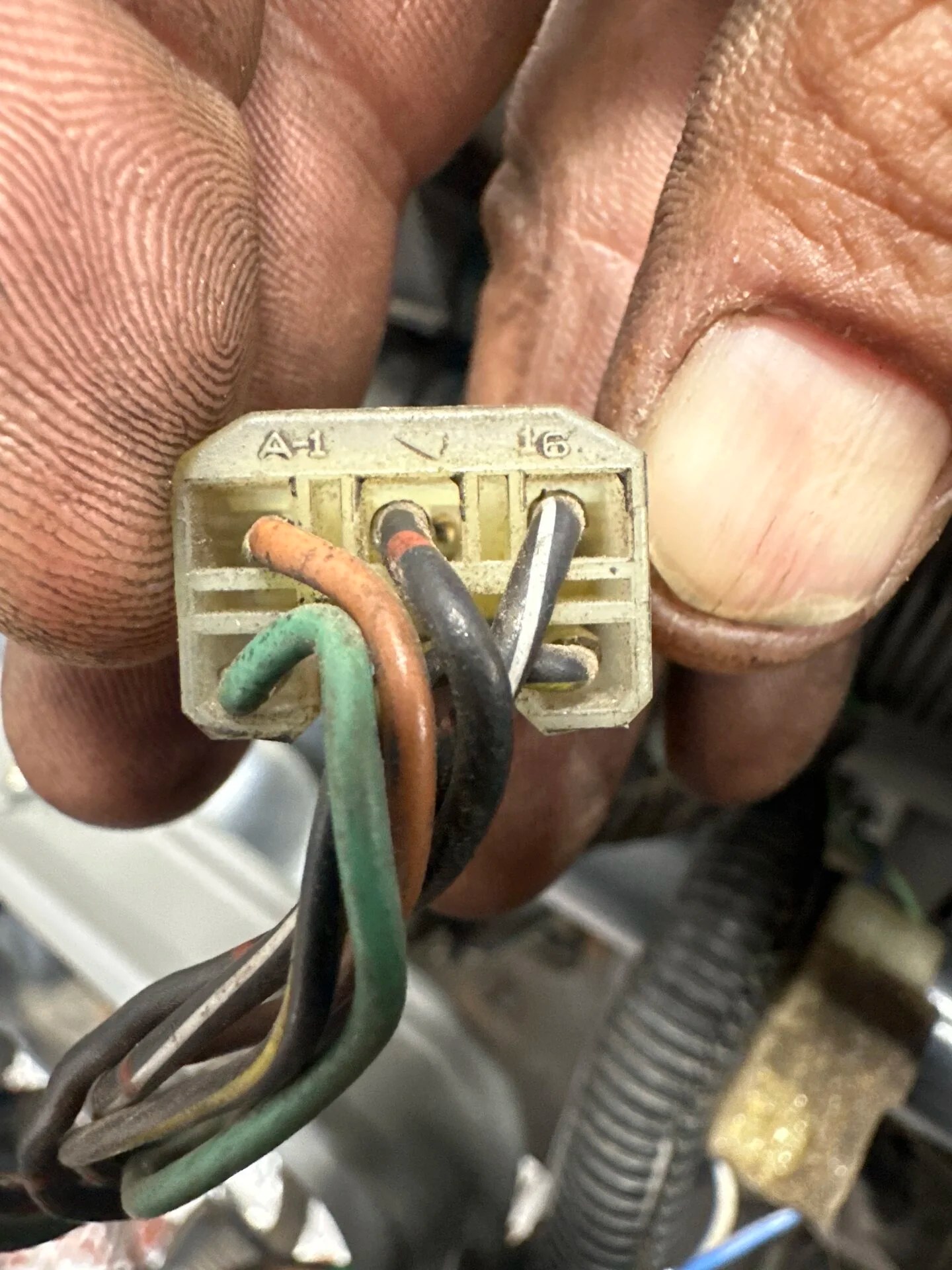 H4 switch for electronic transfer case control on HZJ76 Page 2