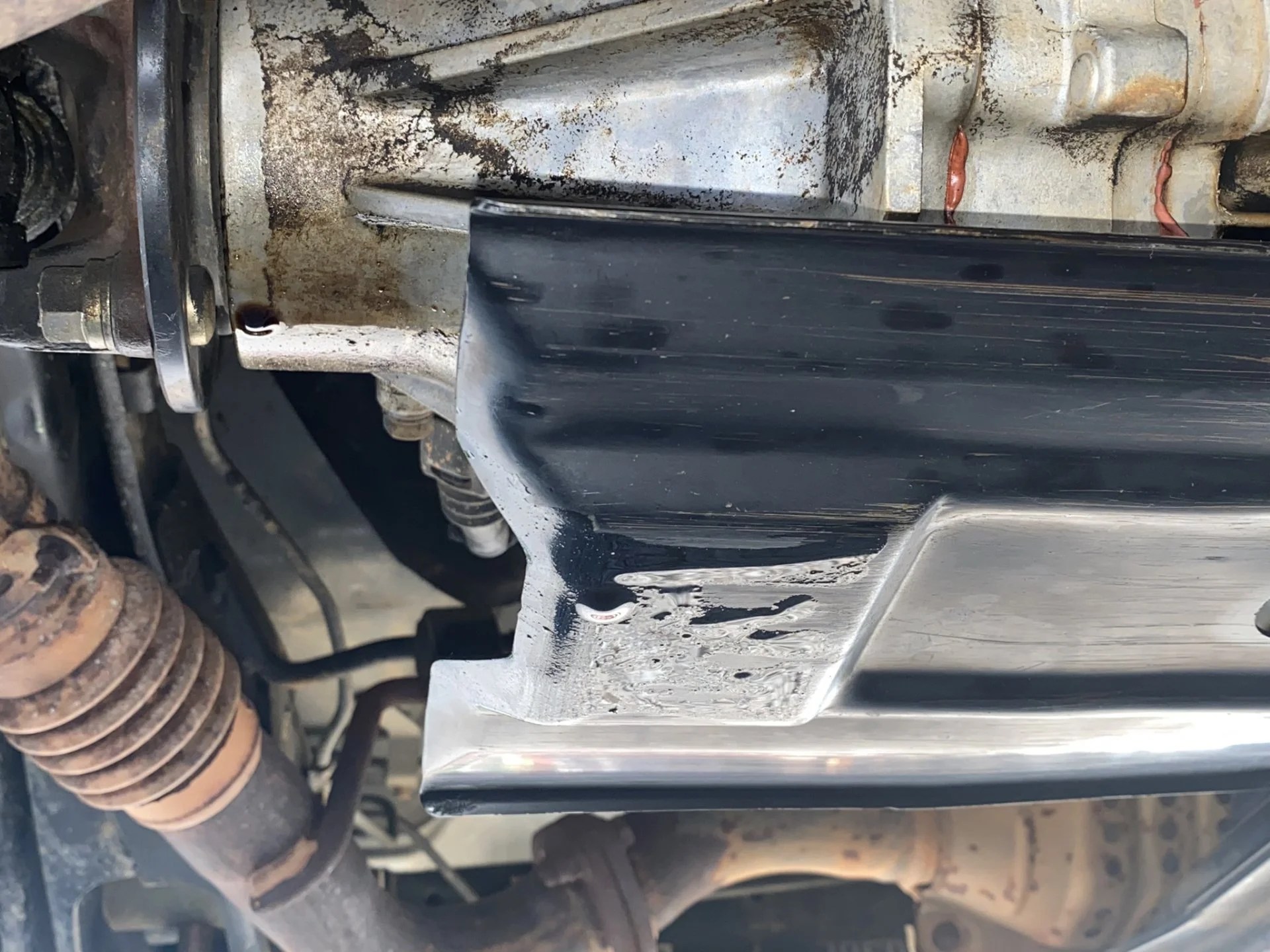 Will transfercase gear lube foam, if contaminated or overfill