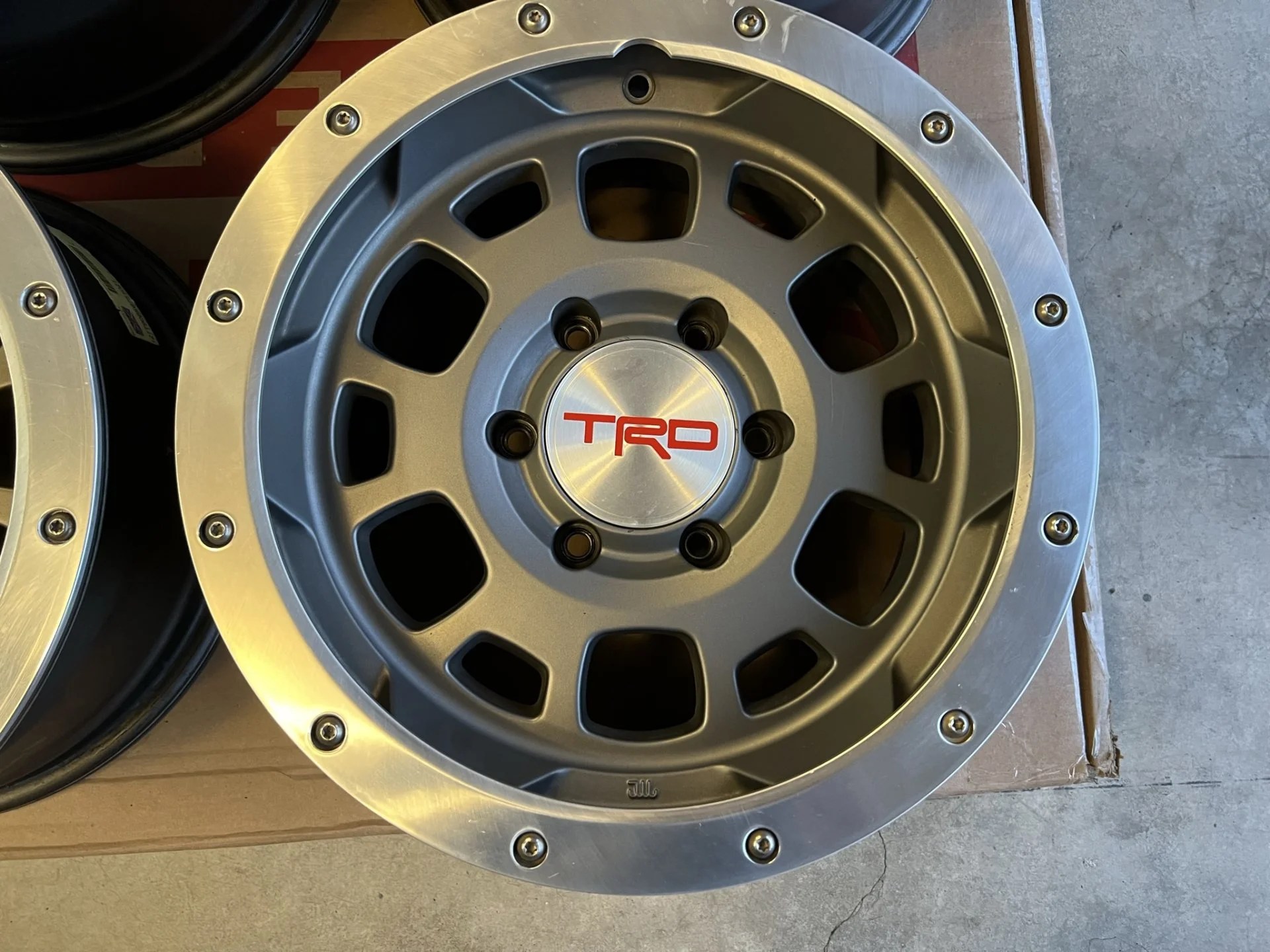 Free shipping service Online promotion TOYOTA OEM TRD 16" WHEEL