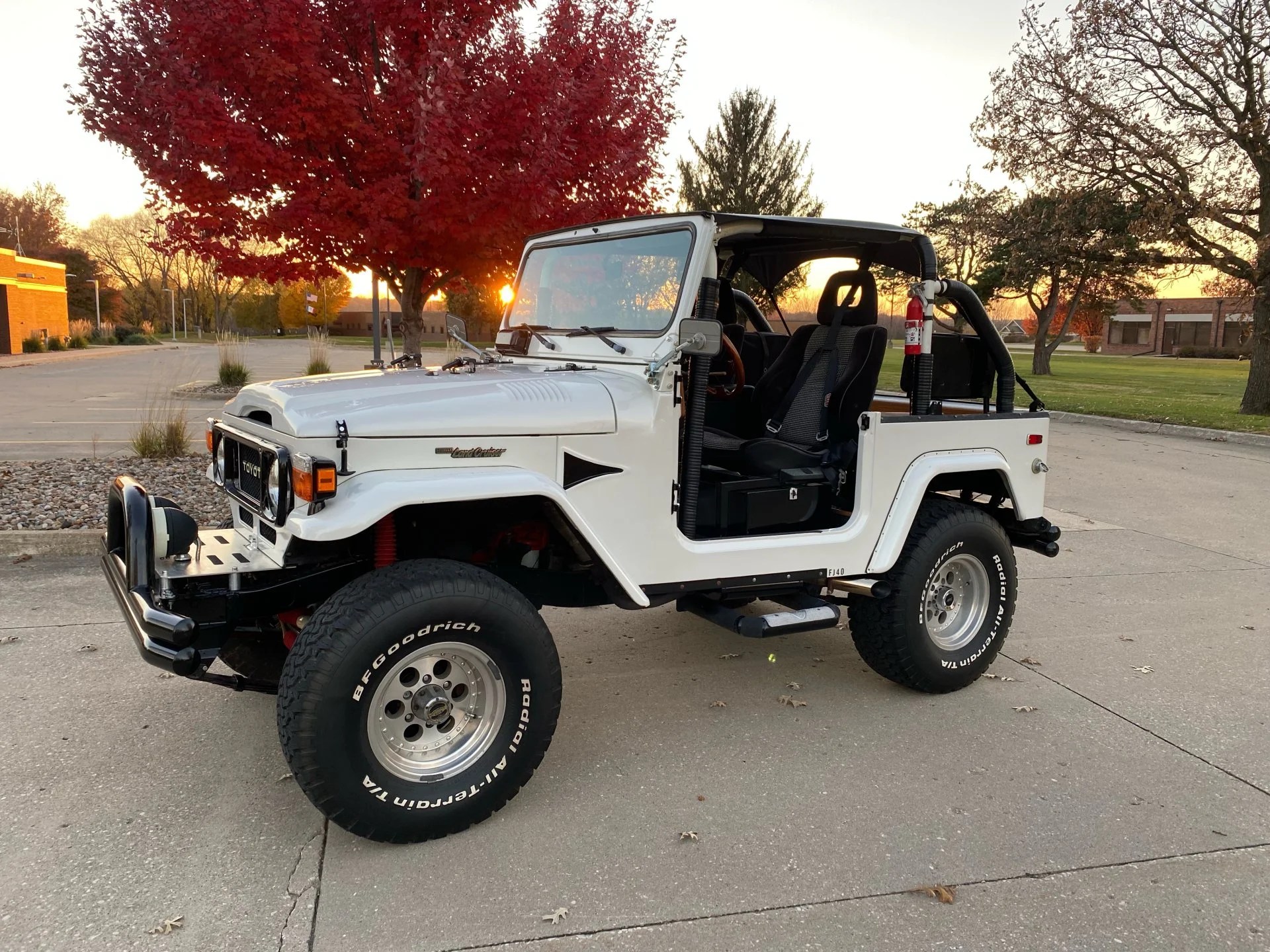 SOLD Iowa 1979 FJ40 V8, PS, Fiberglass Tub Soft Top IH8MUD Forum