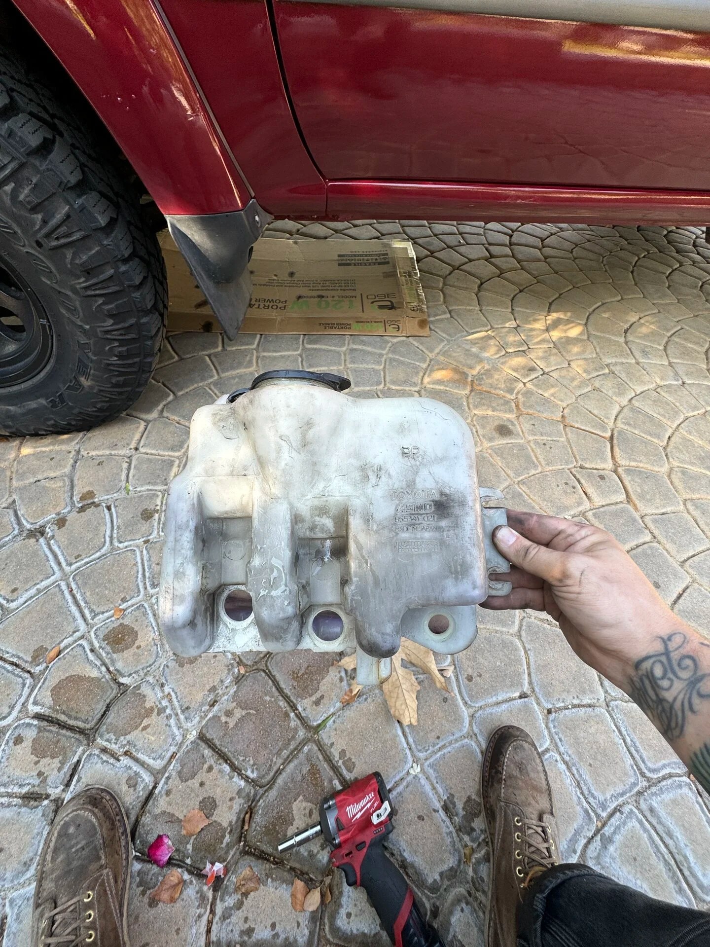 Wanted - Looking for early 80 series windshield fluid tank | IH8MUD Forum