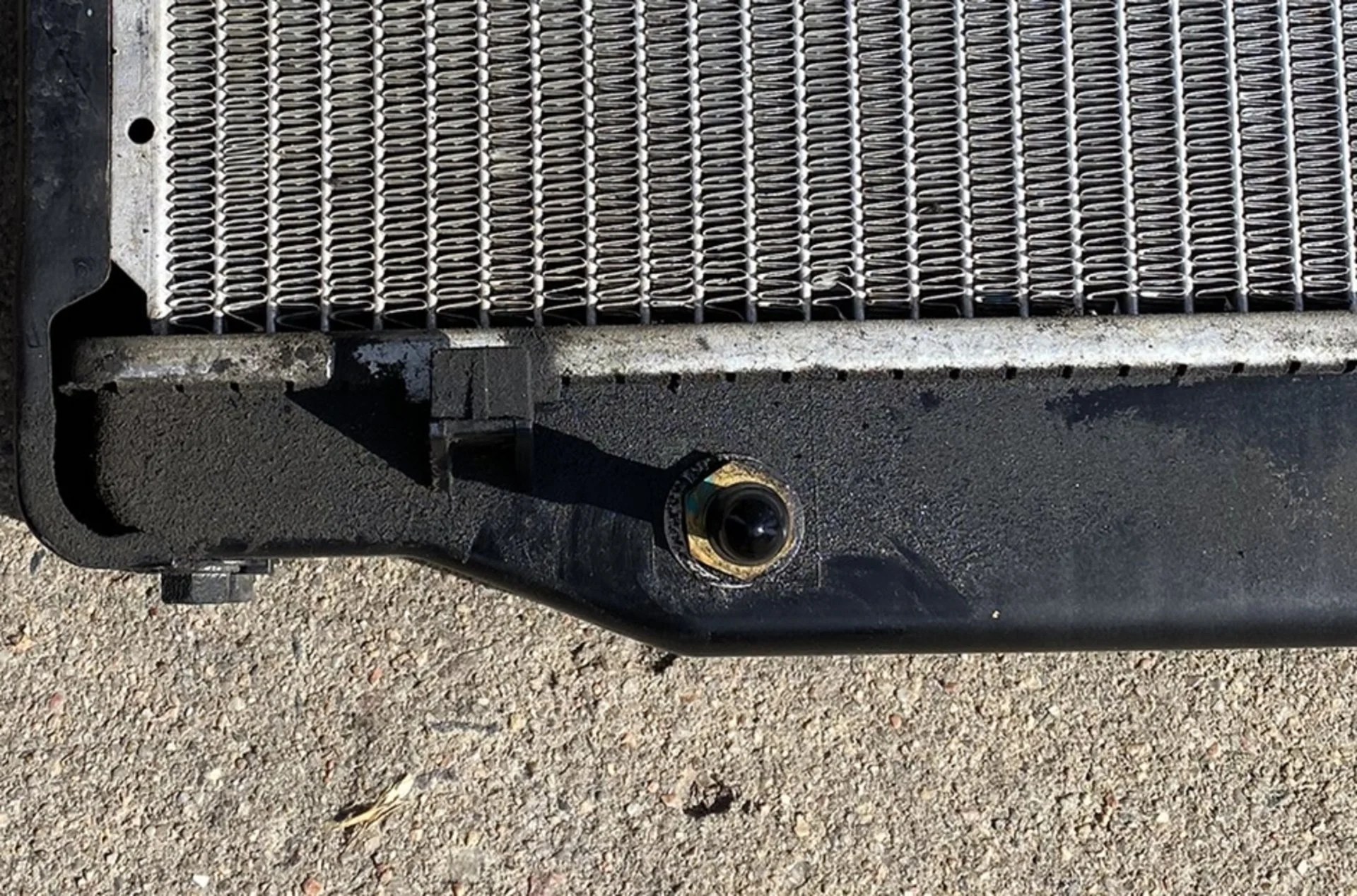 Will transfercase gear lube foam, if contaminated or overfill