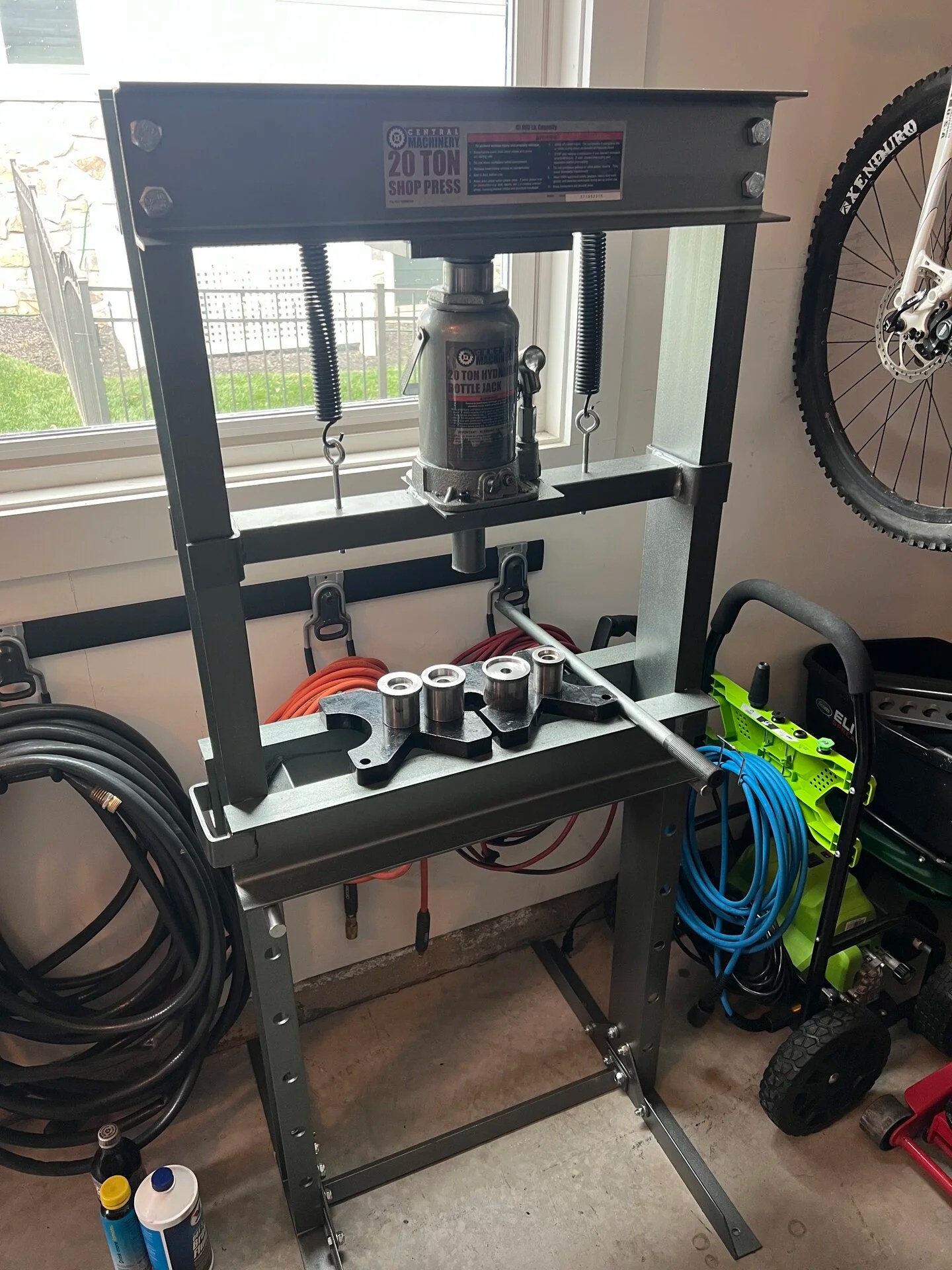 SOLD McLean, VA Bushing press tools for an FZJ80 and Harbor