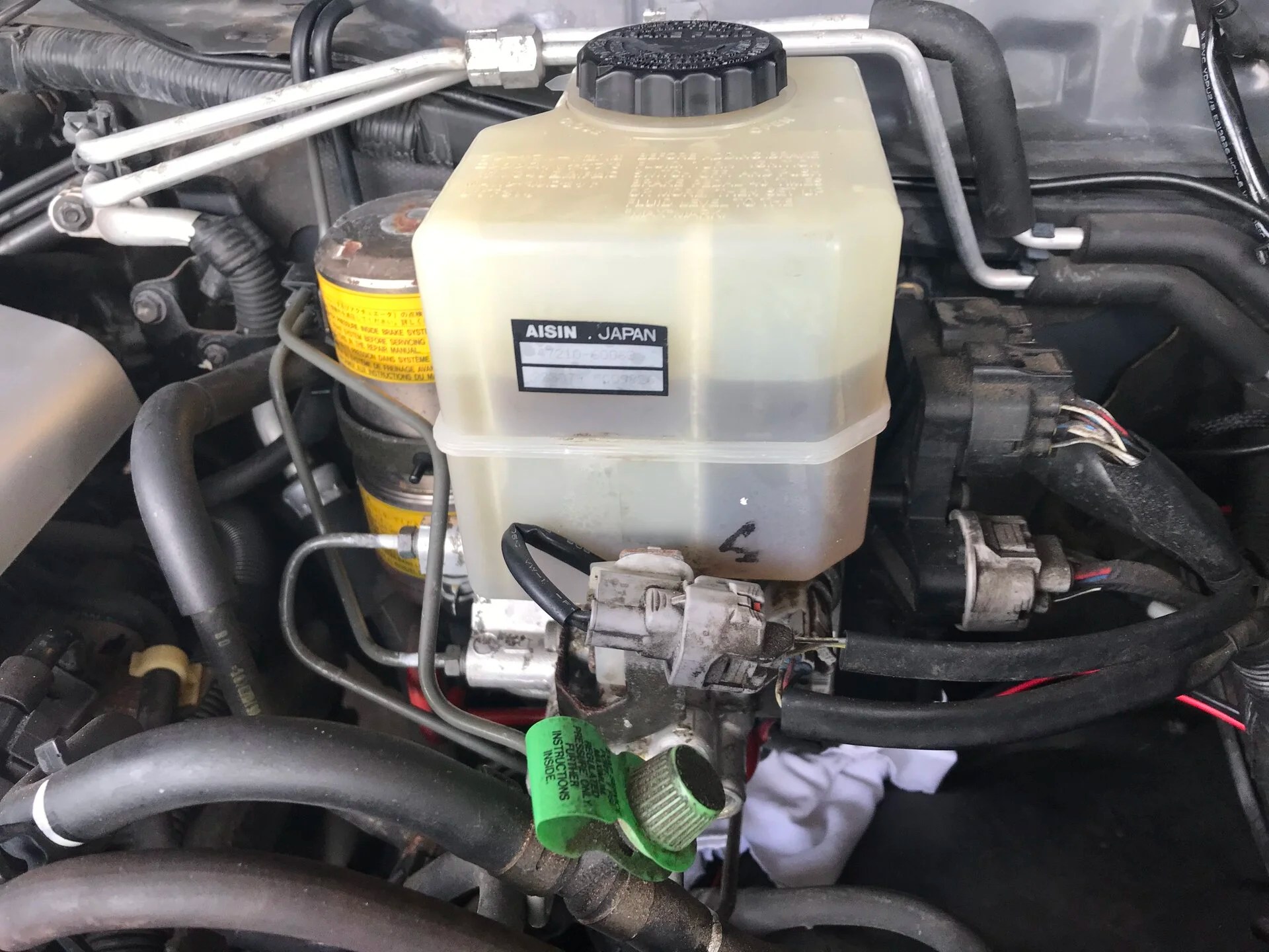 Brake Fluid leak under Brake cylinder area. IH8MUD Forum