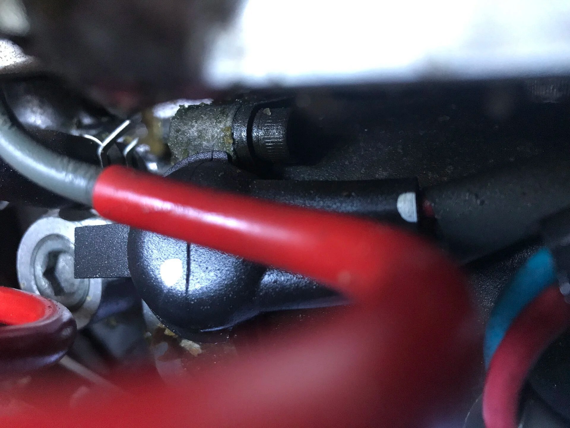 Brake Fluid leak under Brake cylinder area. | IH8MUD Forum