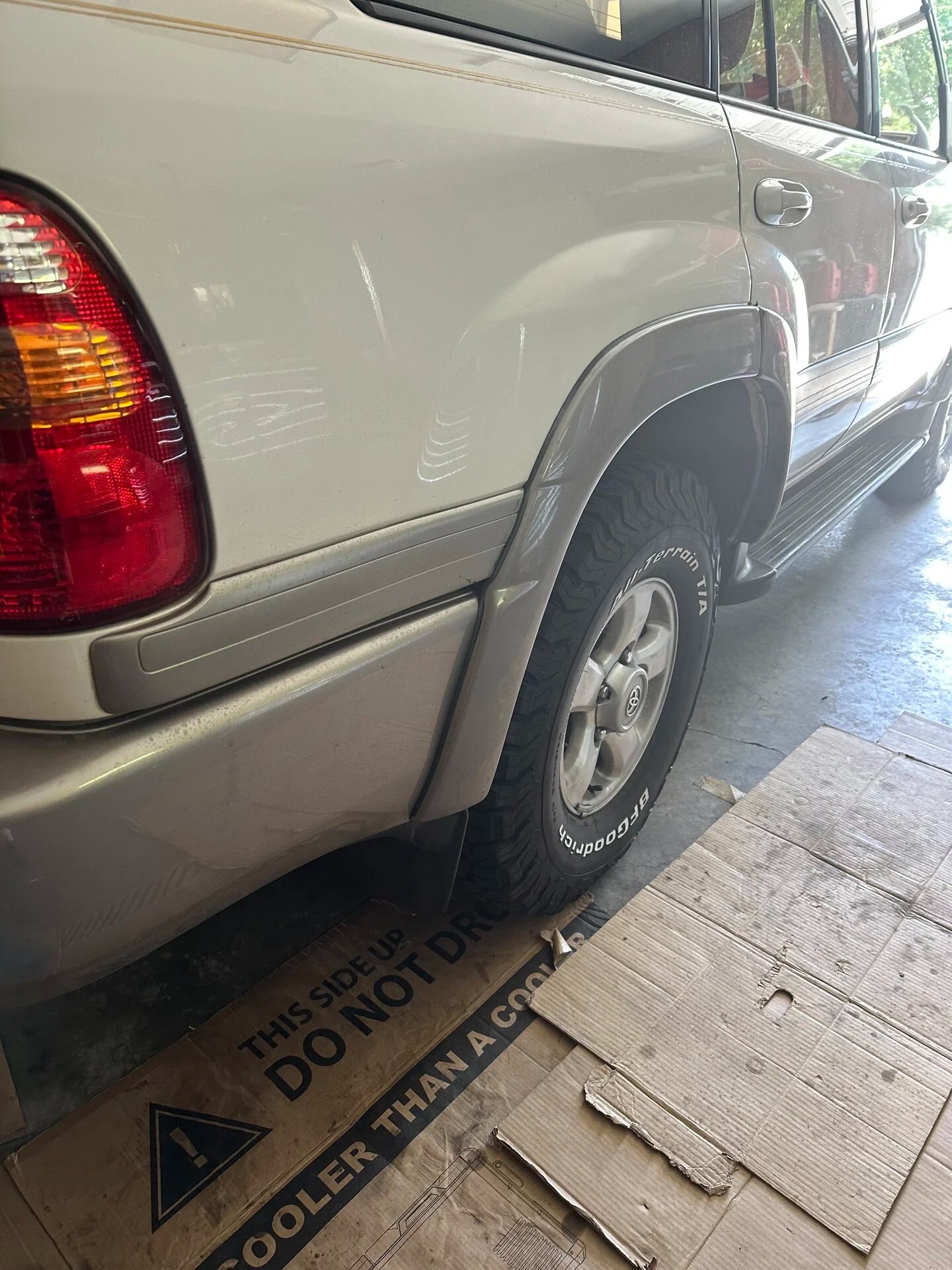 2000 Land Cruiser fender flare help IH8MUD Forum