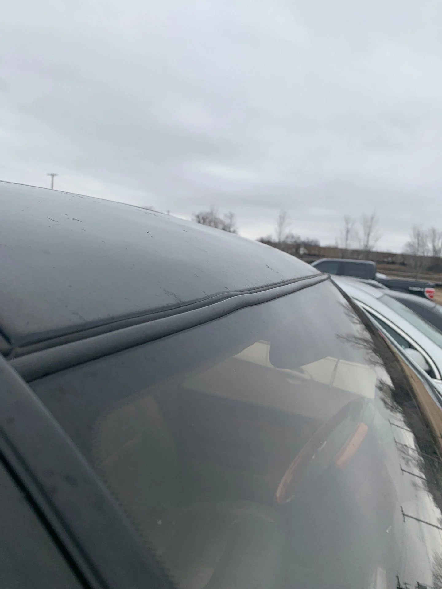 possible to replace upper windshield molding without pulling windshield