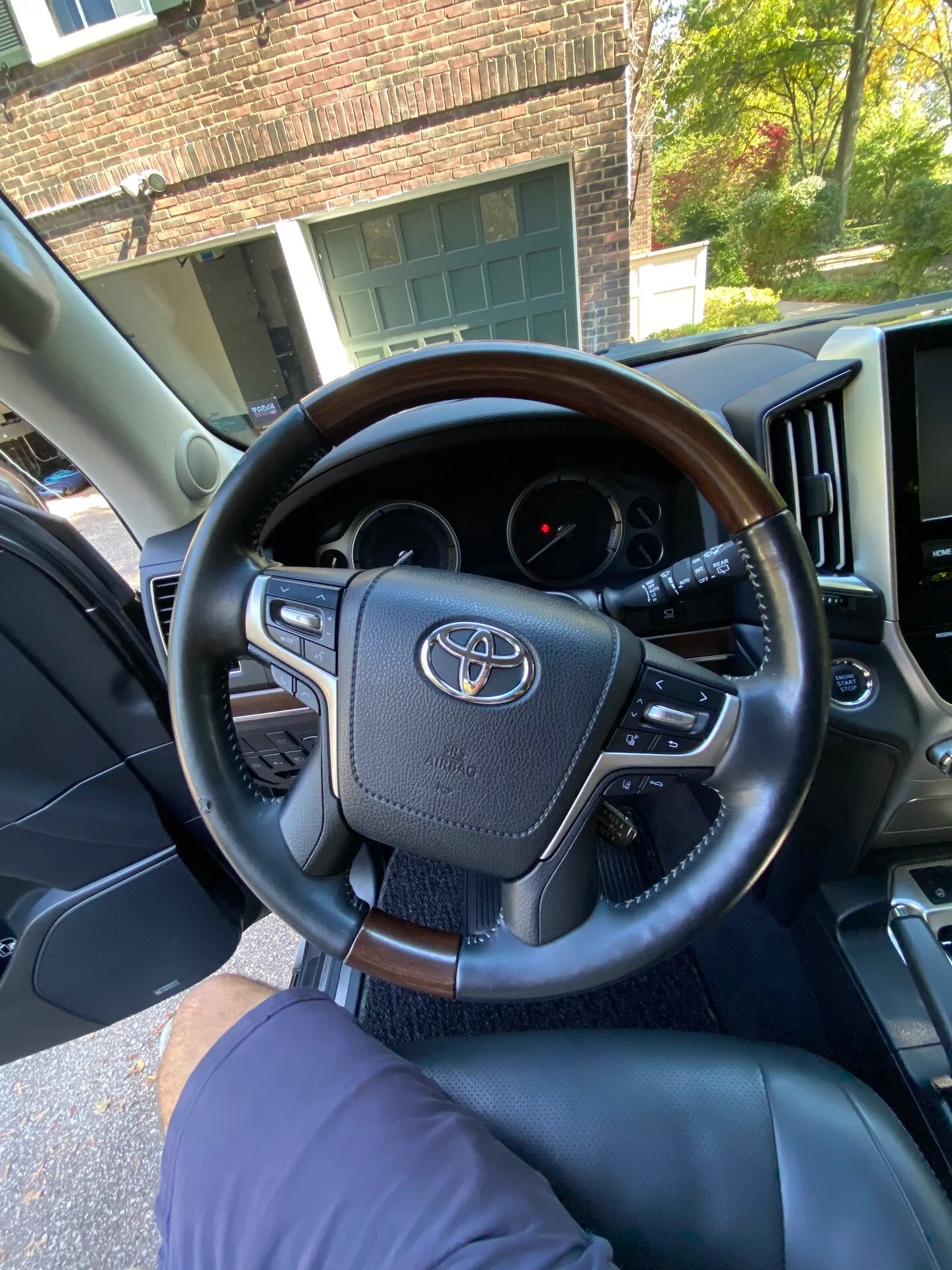 SOLD Cleveland, Ohio Toyota LC200 93K+ IH8MUD Forum