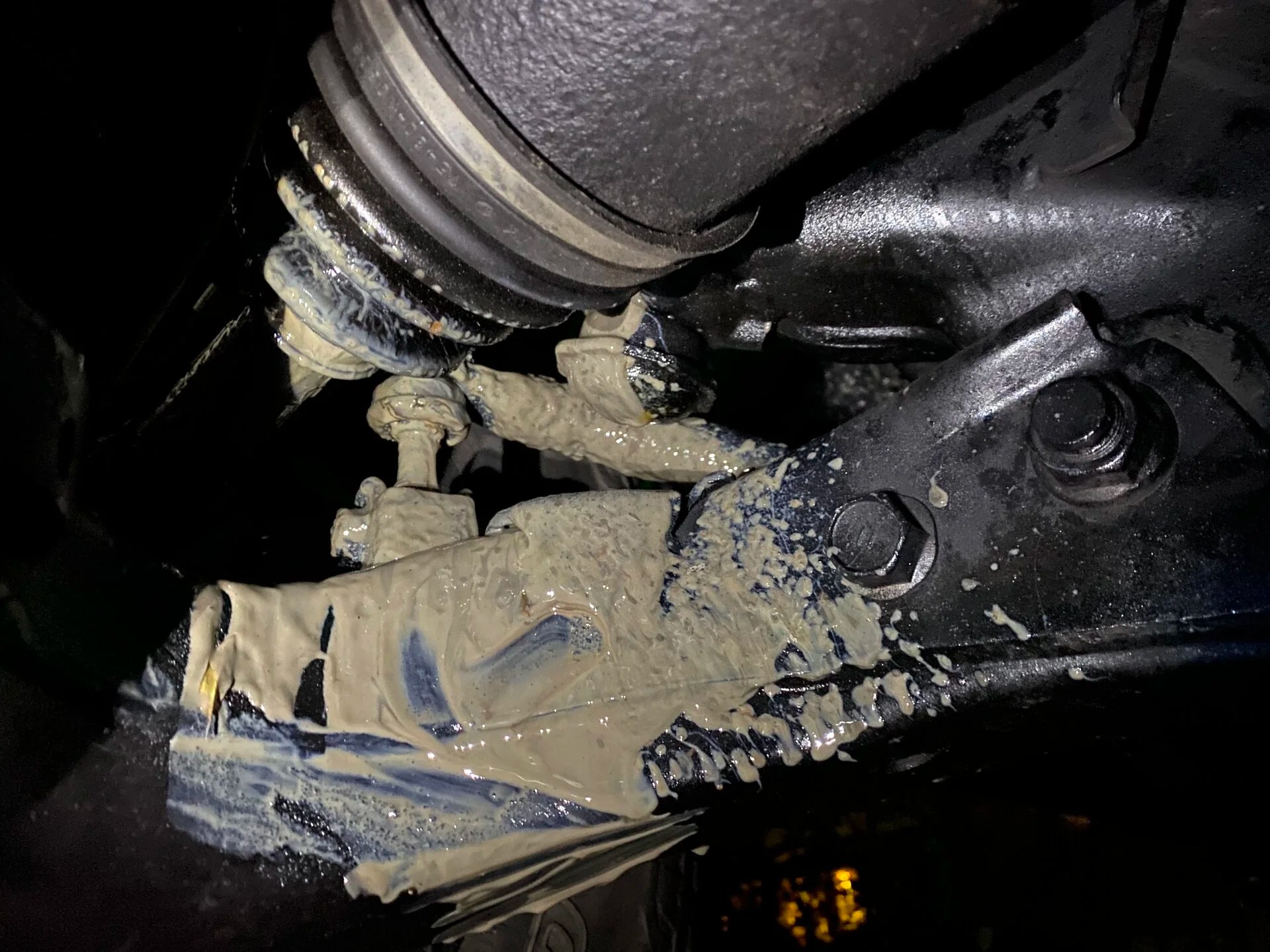 100 Series both CV boots leaking on front axles IH8MUD Forum