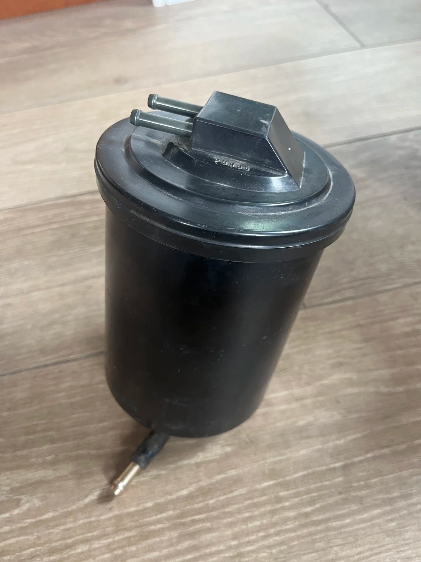 SOLD - WA: 80 series - OEM Evap/Charcoal Canister | IH8MUD Forum