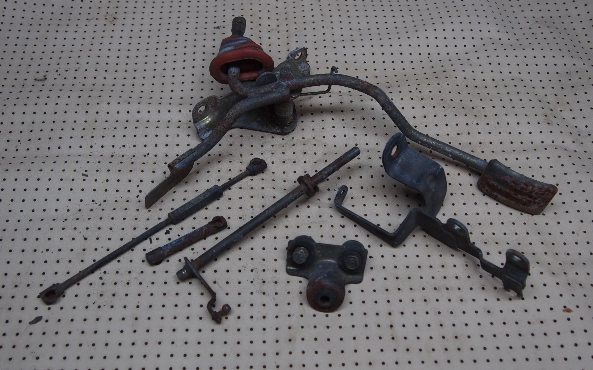 For Sale PA complete gas pedal and stock throttle linkage for FJ55