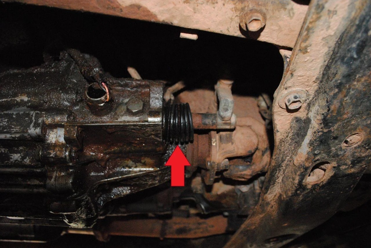 '87 FJ60 Transfer case leak IH8MUD Forum