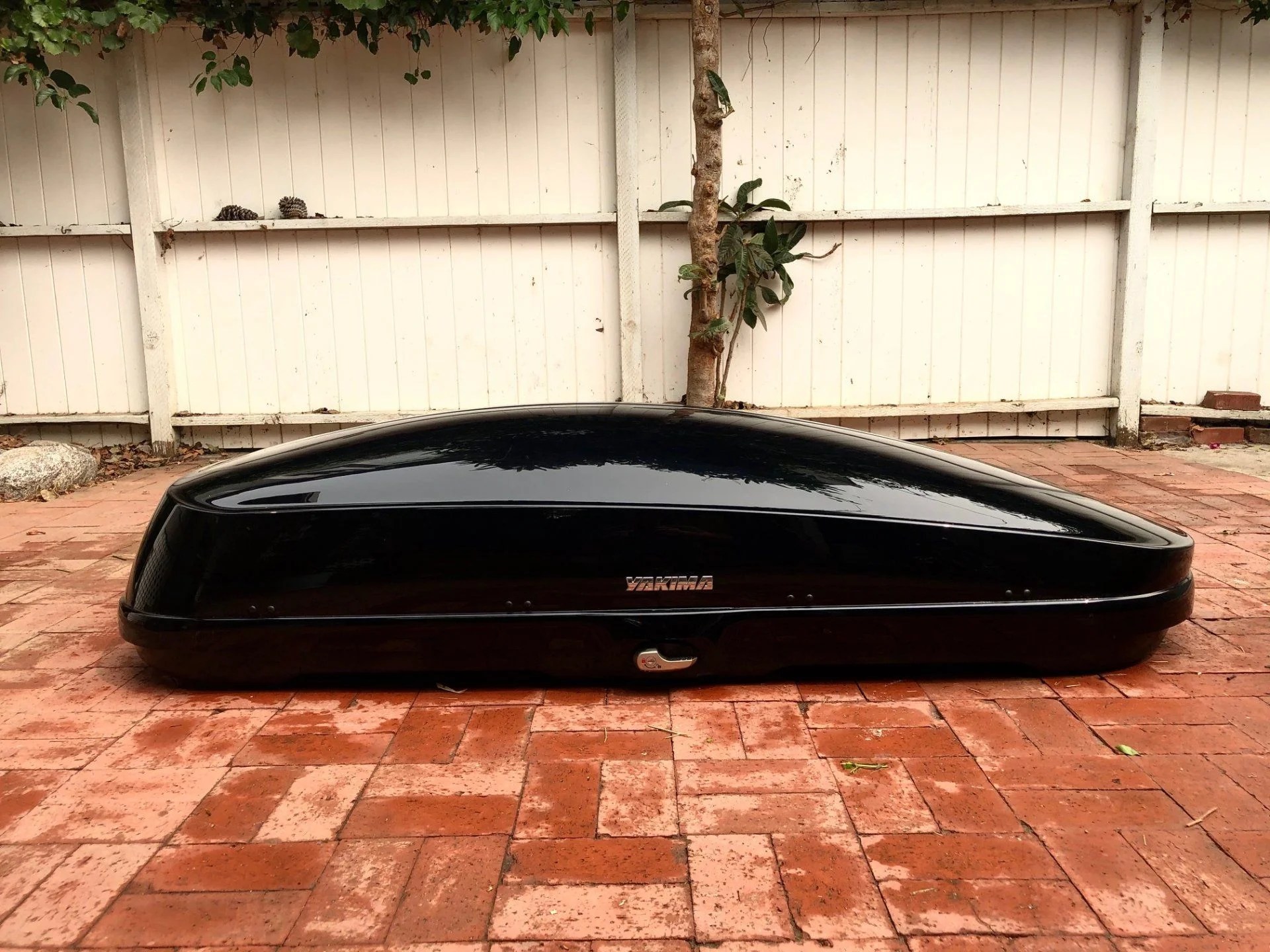 SOLD Los Angeles Yakima GrandTour 16 Cargo Box Excellent