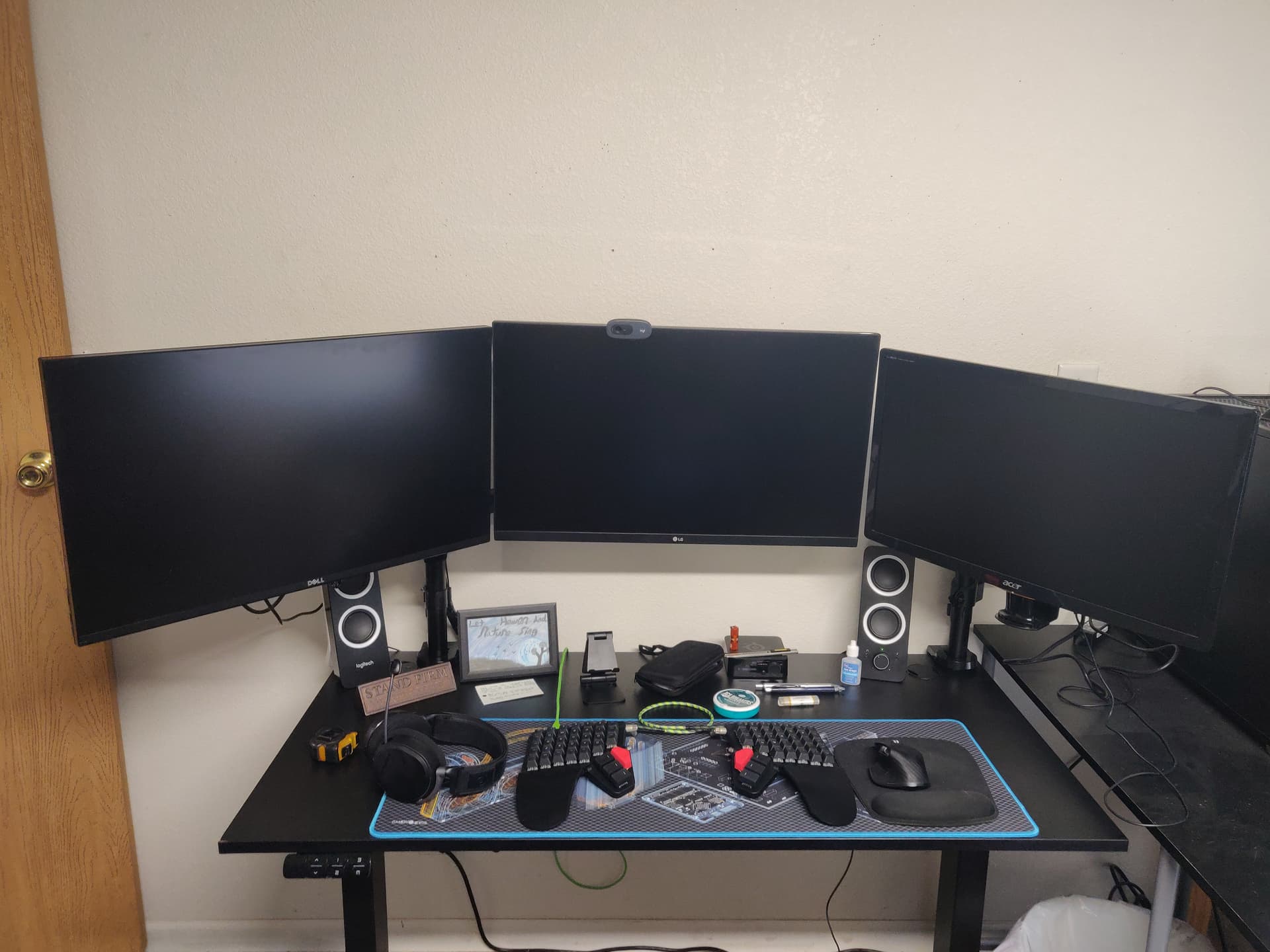 Monitor and Monitor Configuration Ideas Hardware