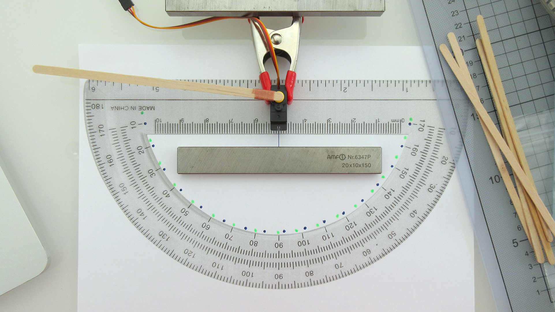 Servo HD1900A inaccuracies run from Arduino Servo controllers and