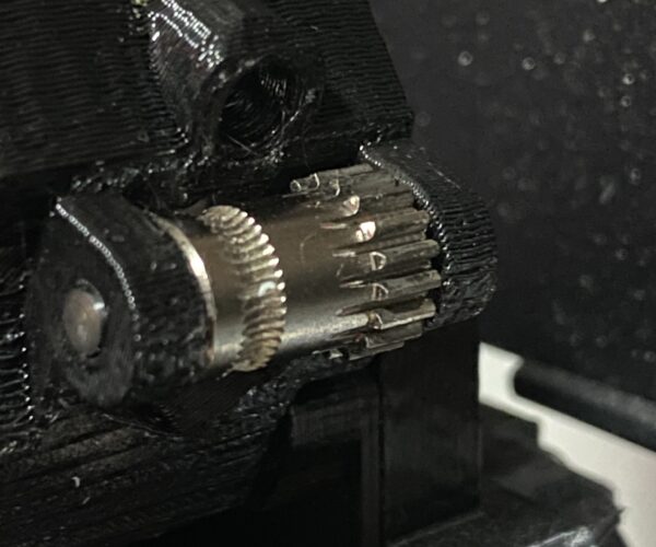 Inconsistent extrusion of the filament Assembly and first prints