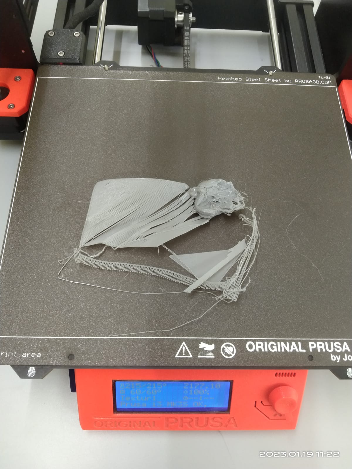 Material not sticking on Bed How do I print this? (Printing help