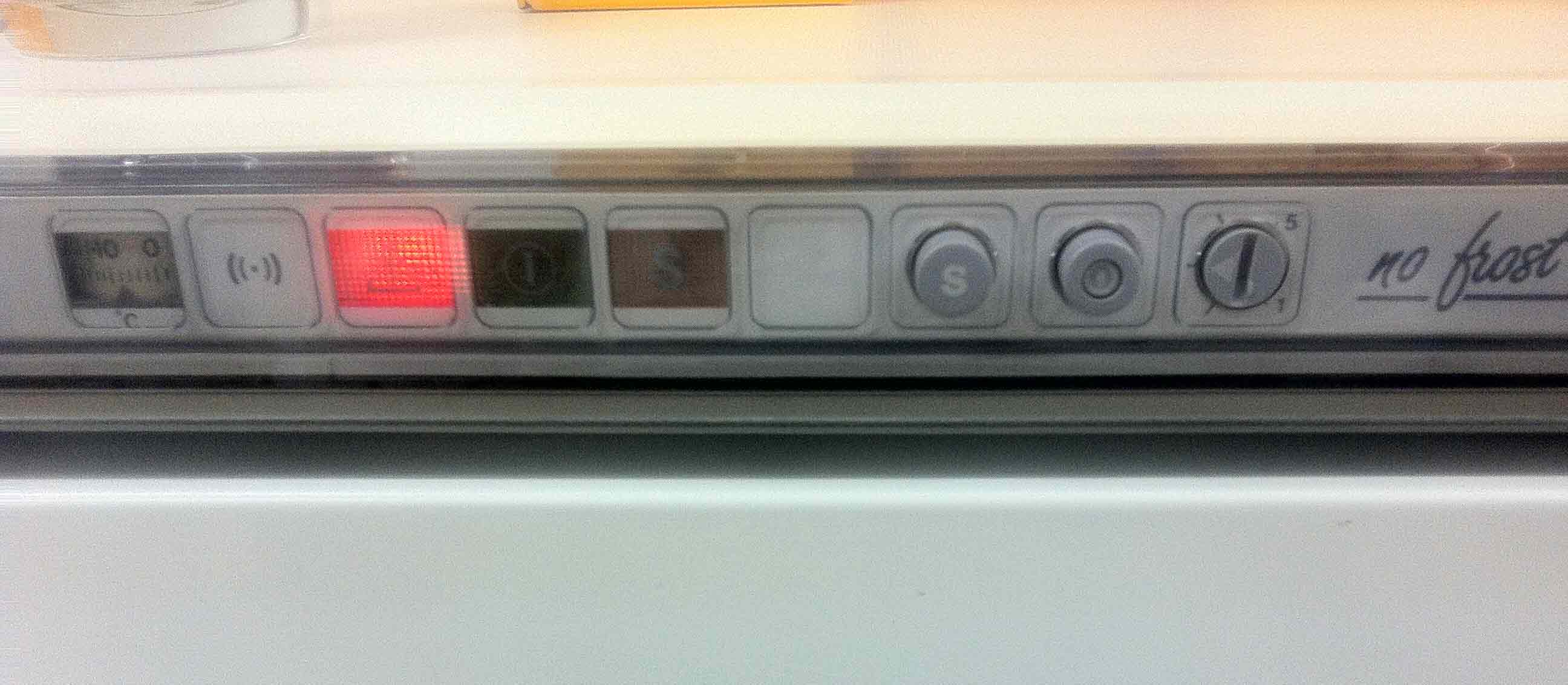 Liebherr Gefrierschrank GSN 2403 zeigt Alarm - Hausgeräteforum - Team Hack