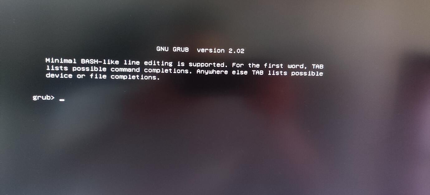 After installation. There is no Grub Menu. GNU Grub minimal Bash