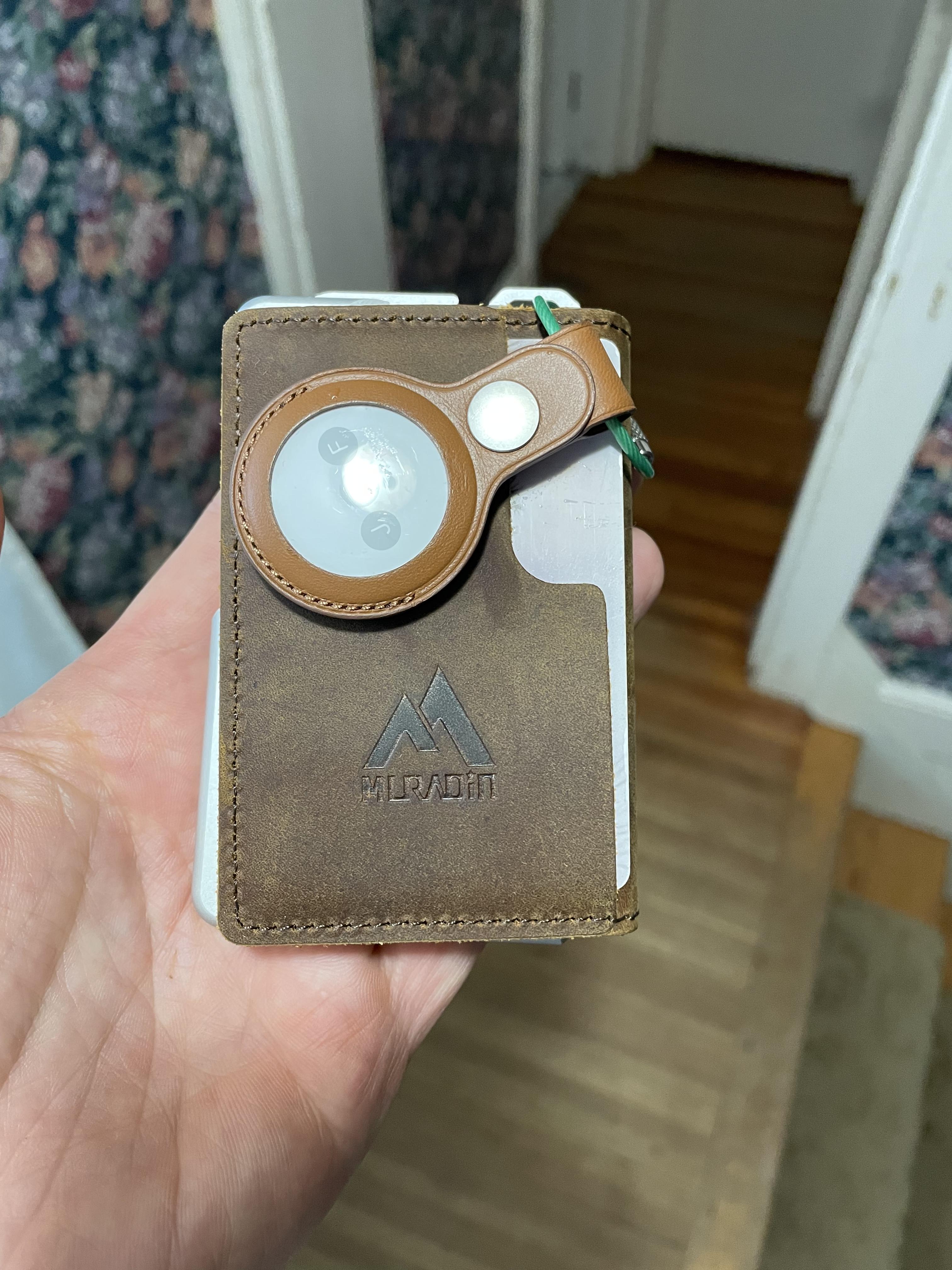 Nomad debuts AirTag holder to fit in your wallet AppleInsider