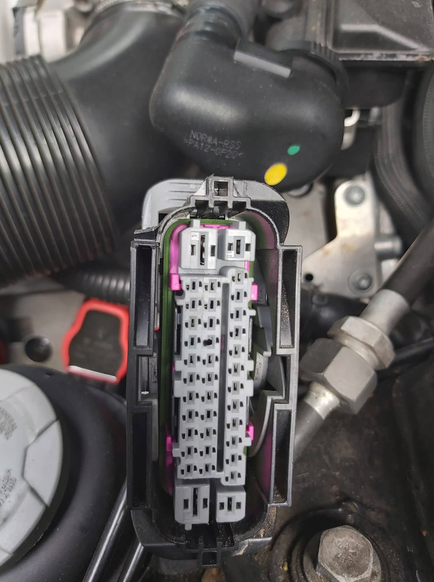 Fault code 01435 Brake Pressure Sensor 1 (G201) Implausible Signal