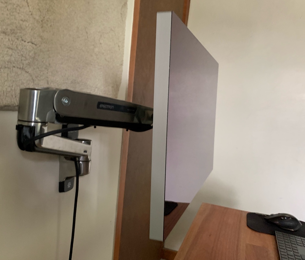 Pro Display XDR with Ergotron VESA wall mount (lots of pics) MacRumors Forums