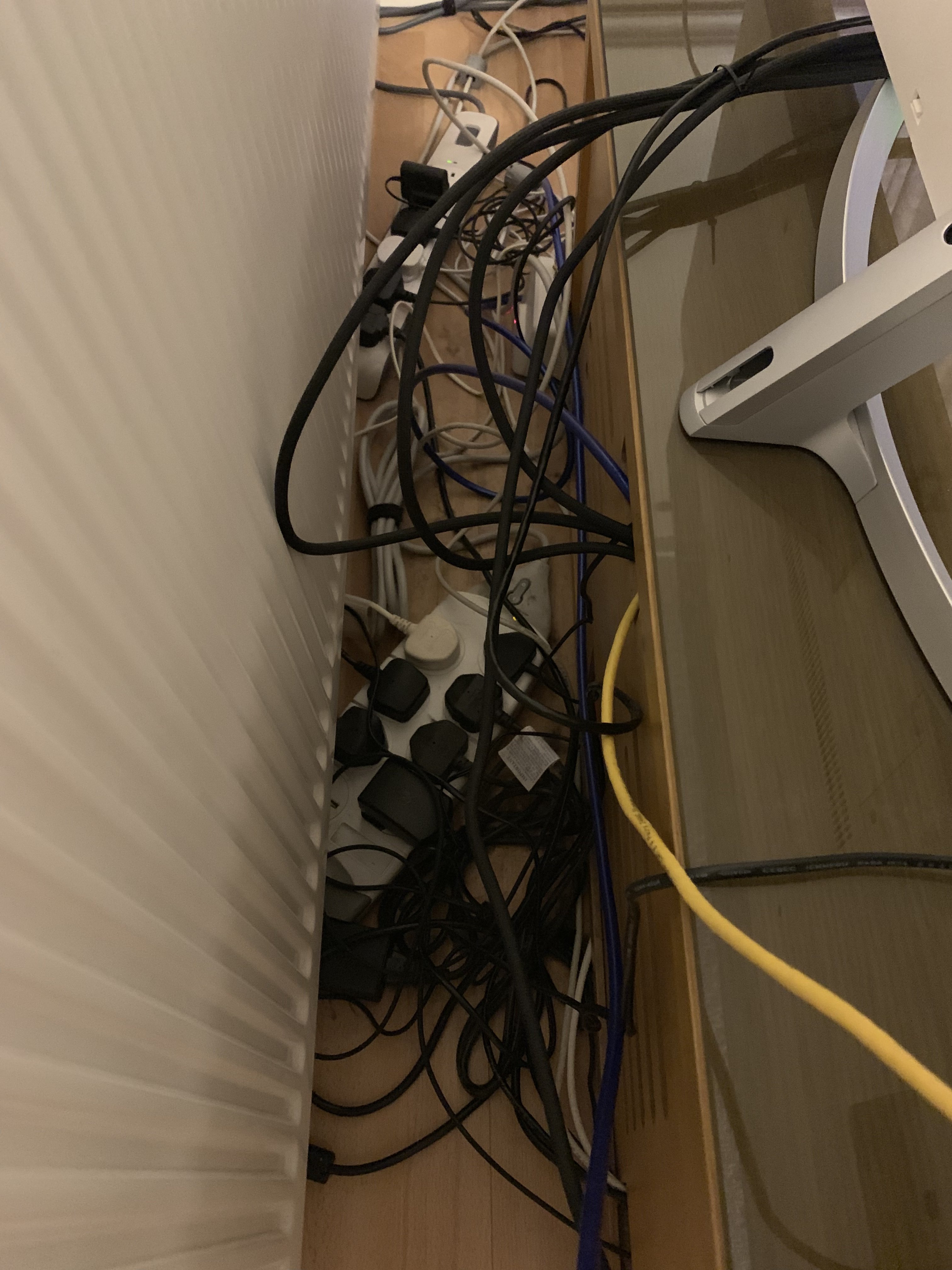Trying to find a large cable management box MacRumors Forums
