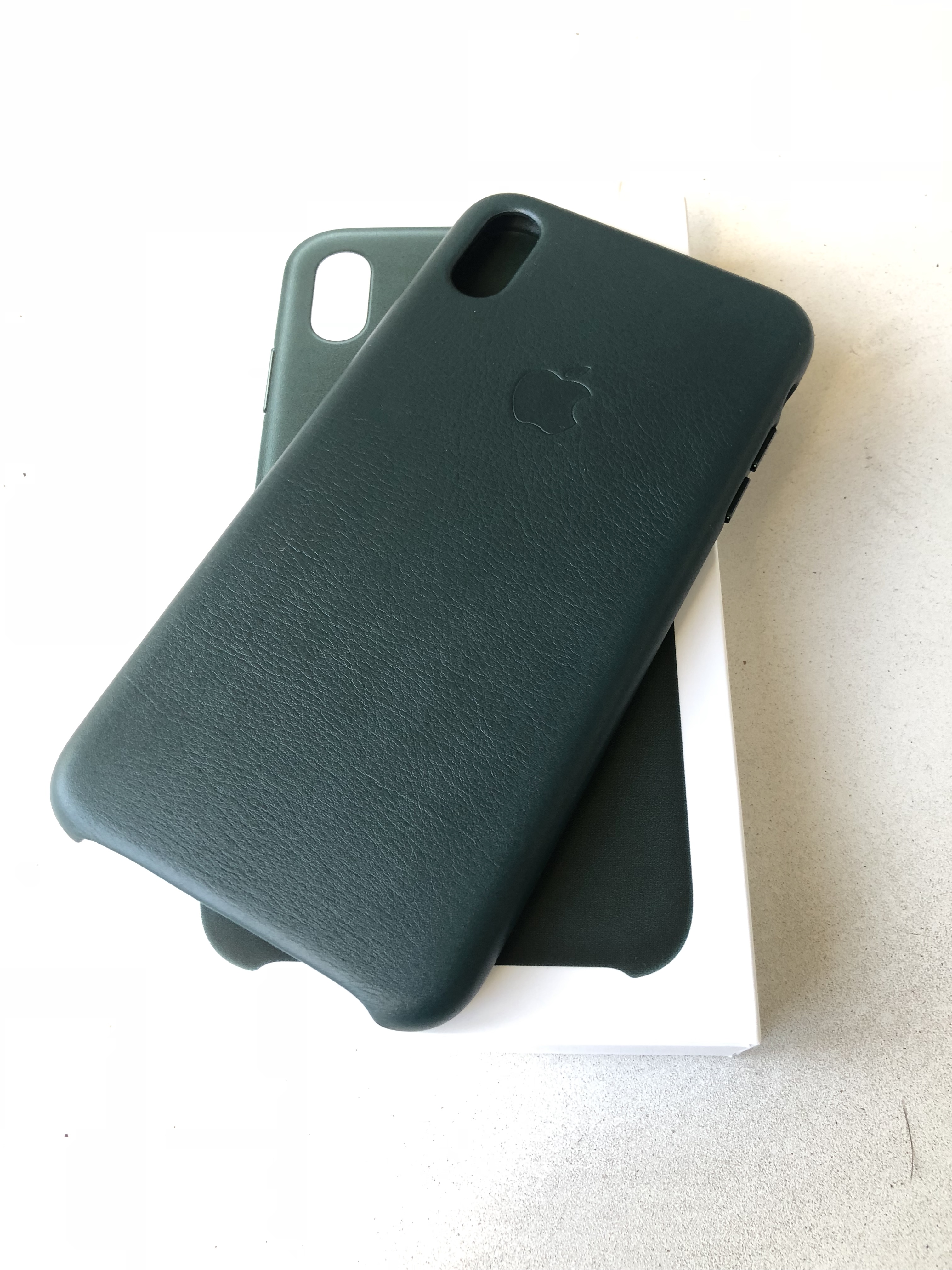 Anyone else get a "forest green" leather case? MacRumors Forums