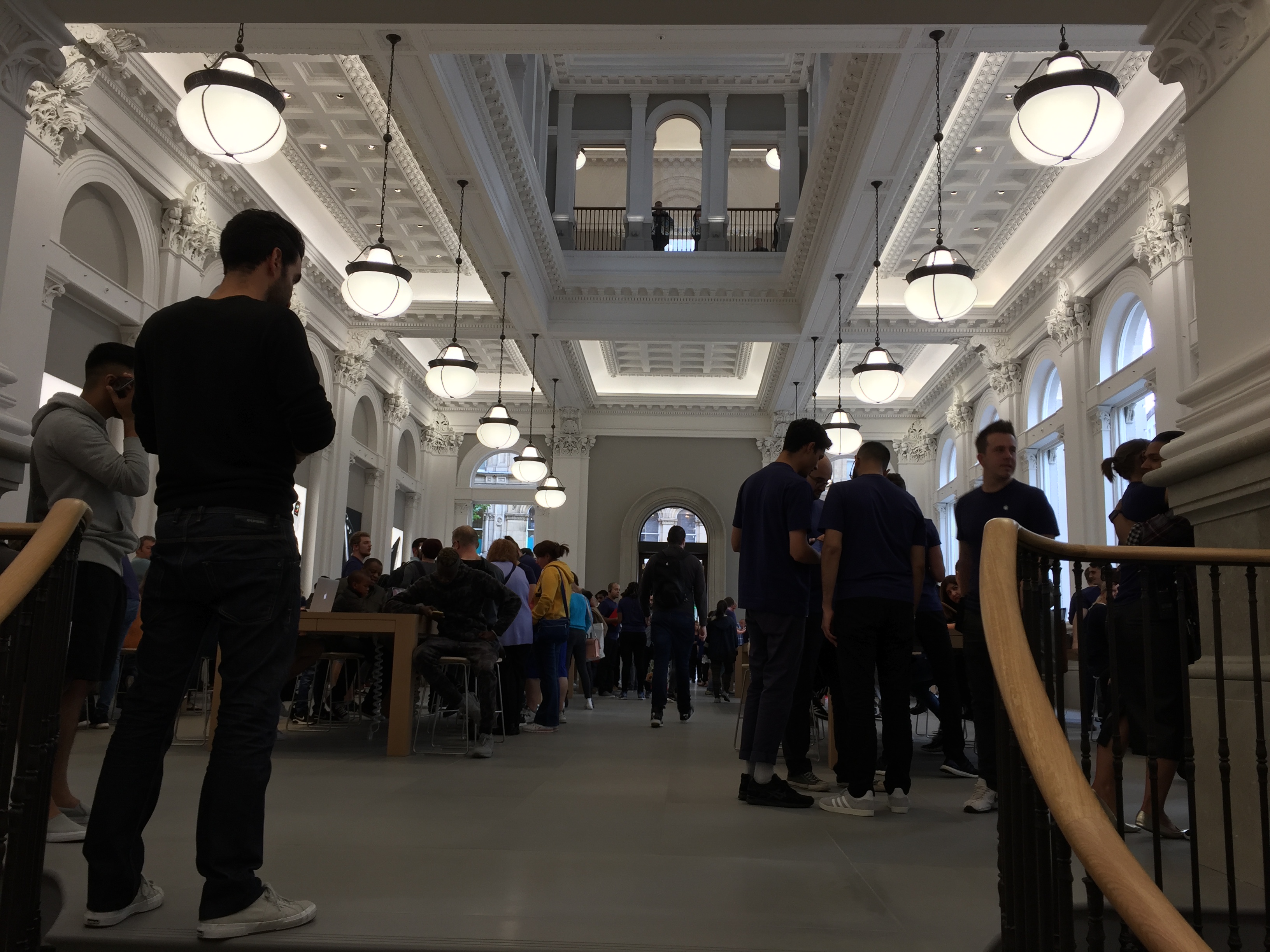 Apple�s AllNew Birmingham Store Opens September 24, Bullring Location