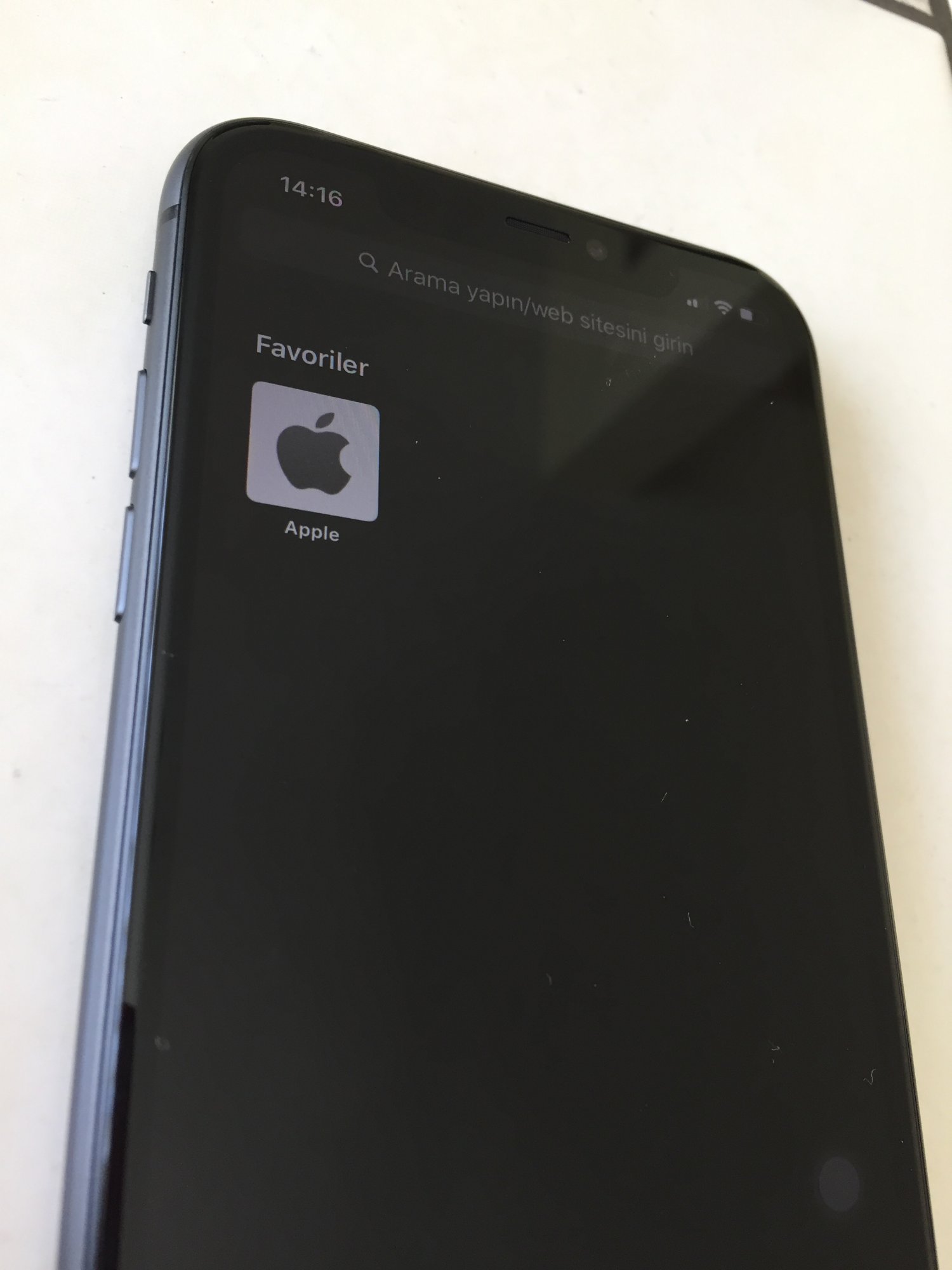 Odd Yellow Marks on My iPhone 11 Screen MacRumors Forums