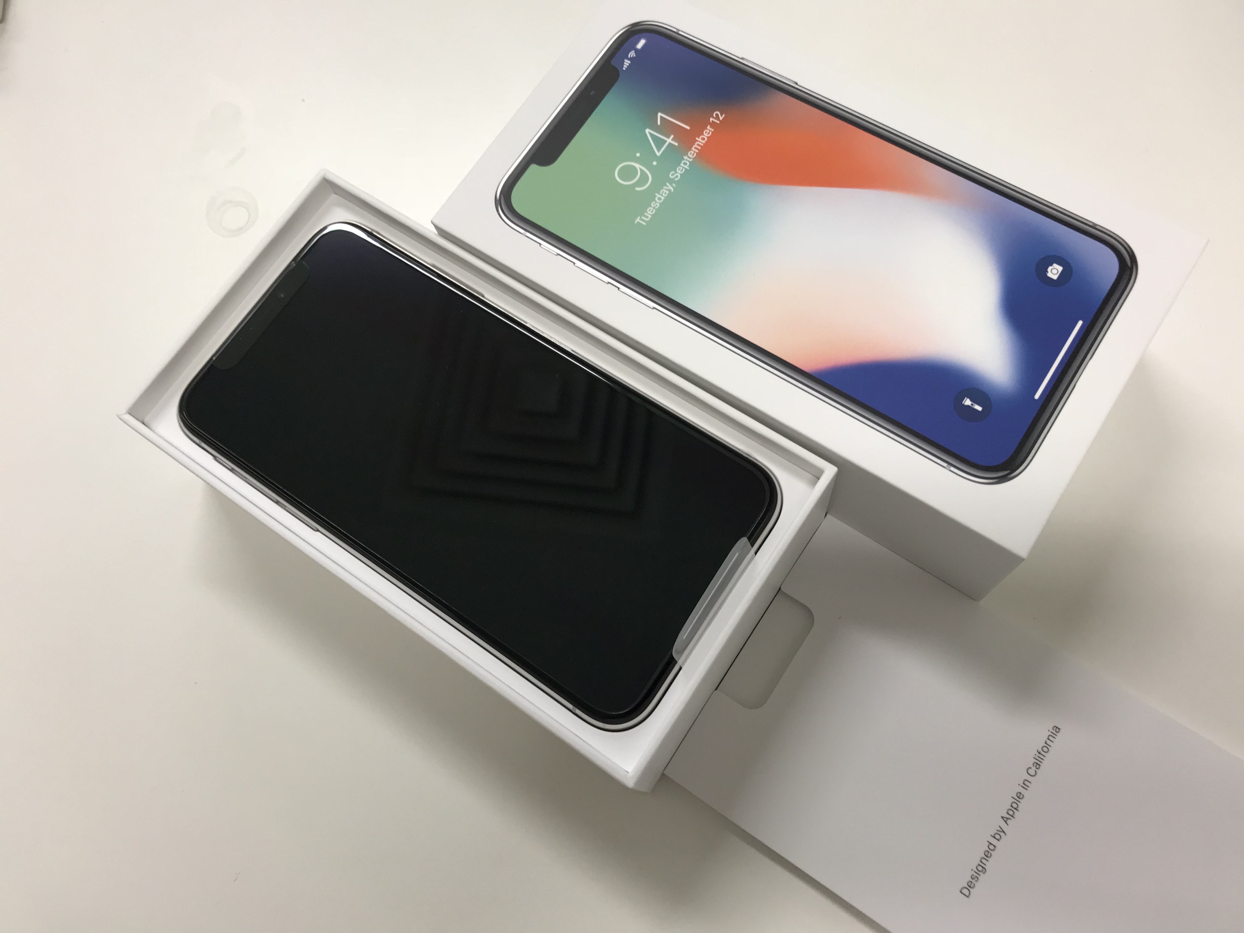 I just received my iPhone X in Sydney Australia!!! First impressions