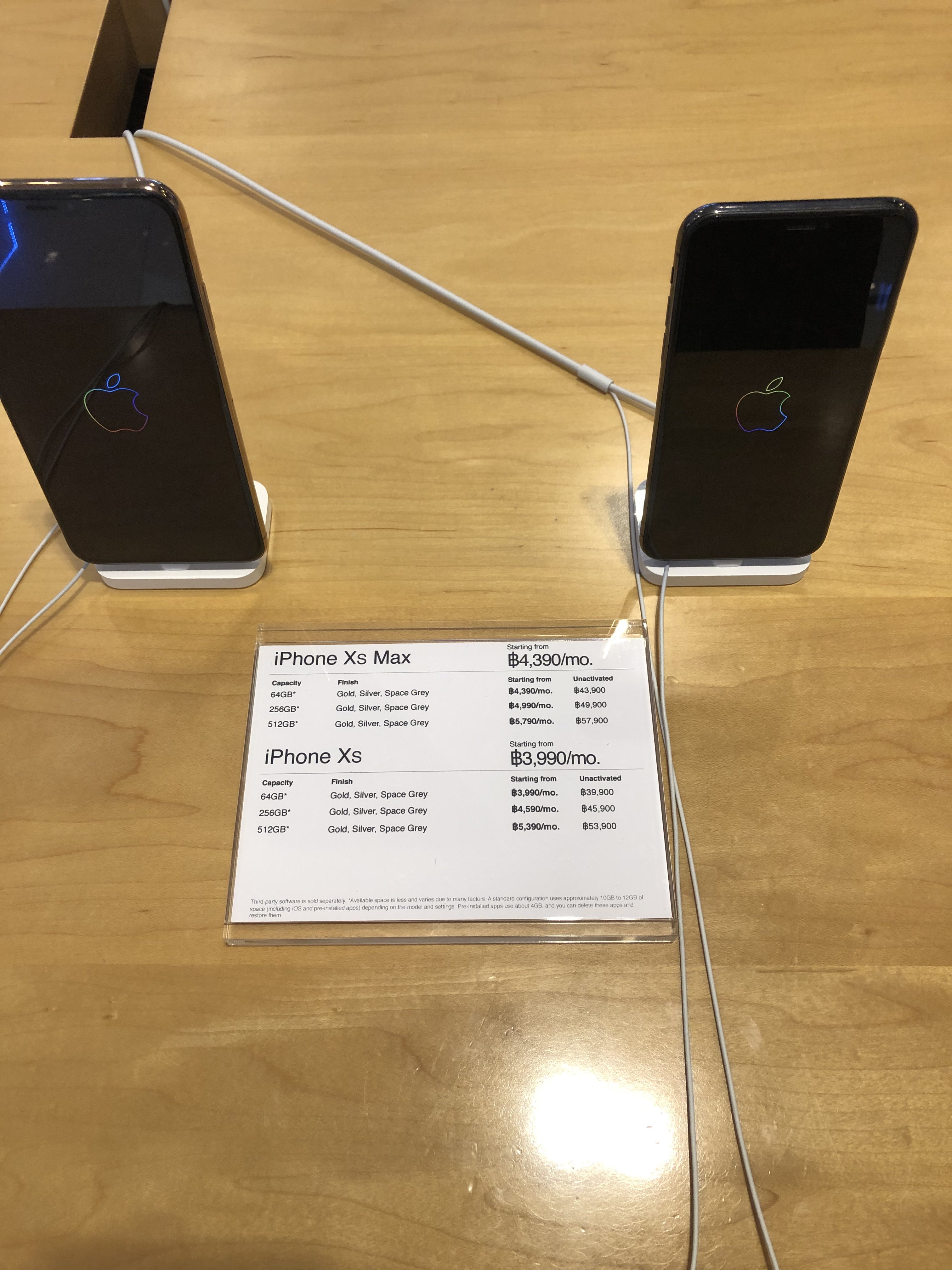 Apple Now Promoting iPhone XR and iPhone XS TradeUps With Monthly