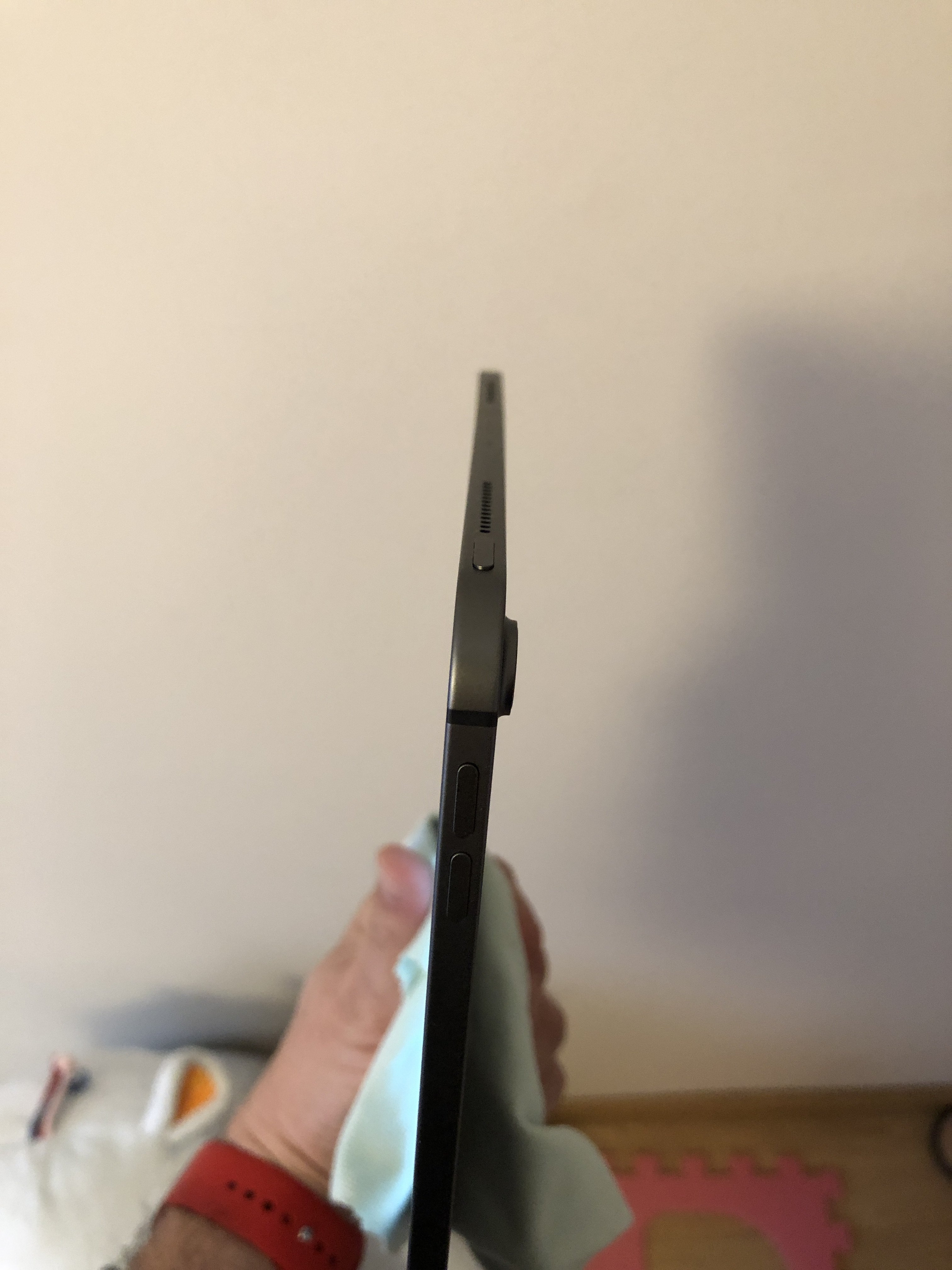 iPad Pro's bending issue (merged) Page 31 MacRumors Forums