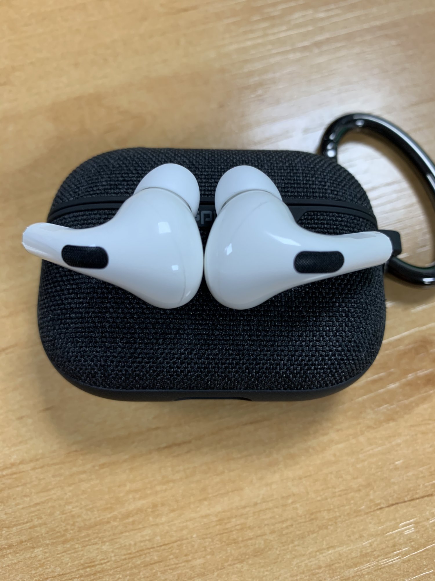 AirPods Pro Hairline Crack Page 2 MacRumors Forums