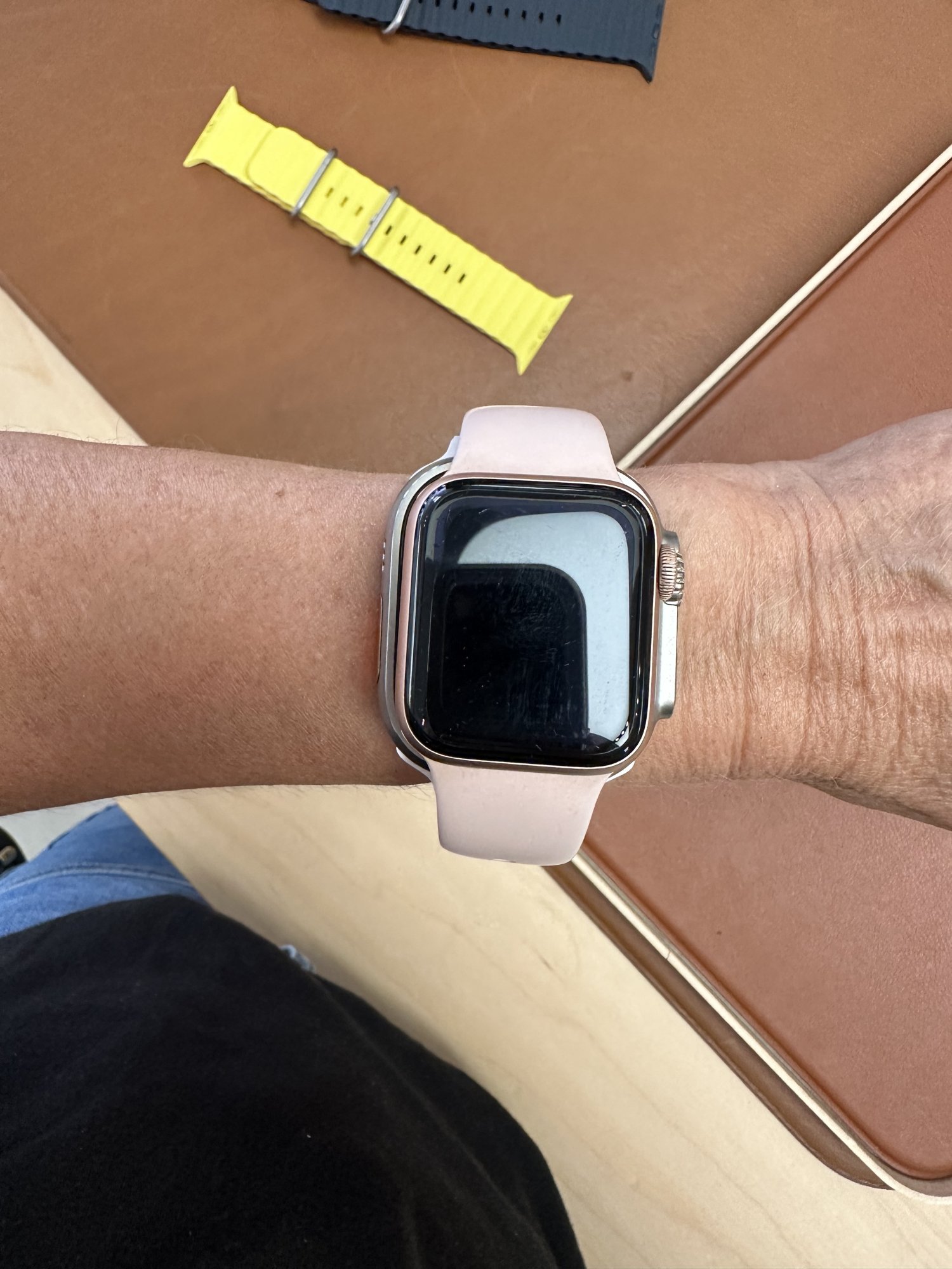 Apple Watch On Small Wrist Outlet
