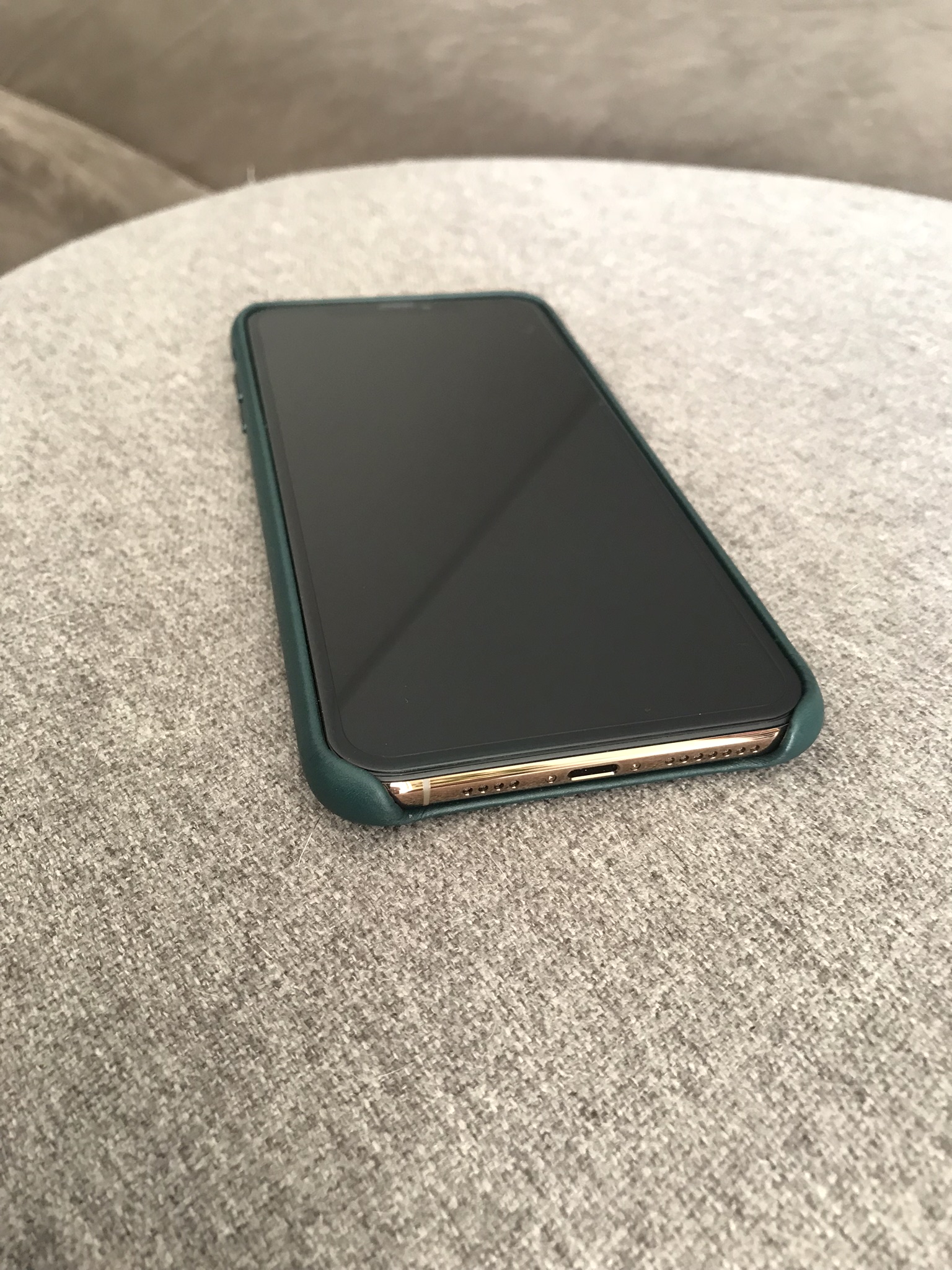 Anyone else get a "forest green" leather case? MacRumors Forums