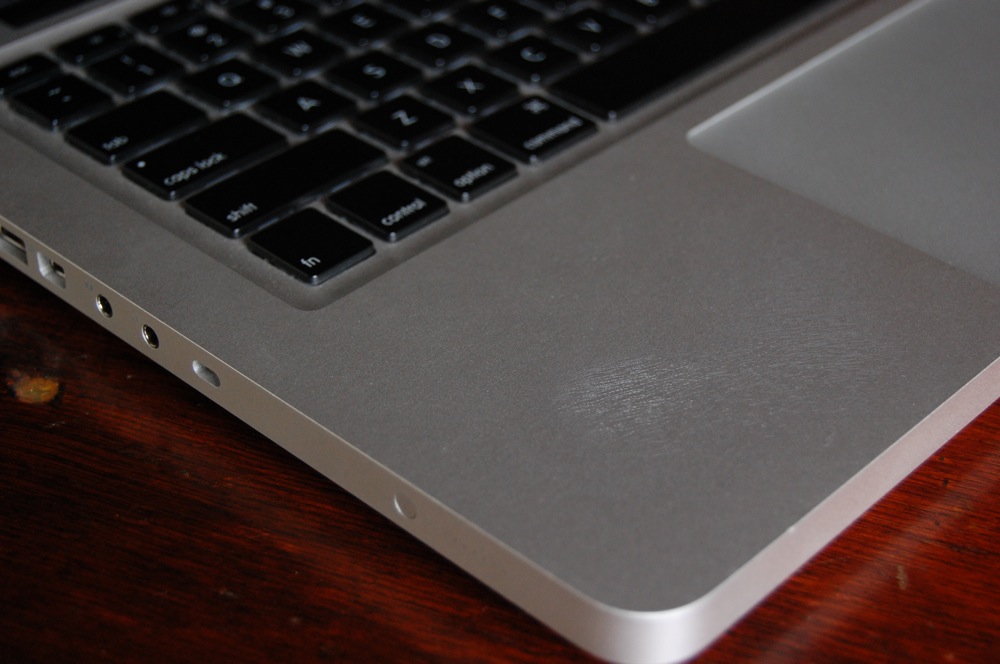 Palmrest scratches on unibody MacBook MacRumors Forums
