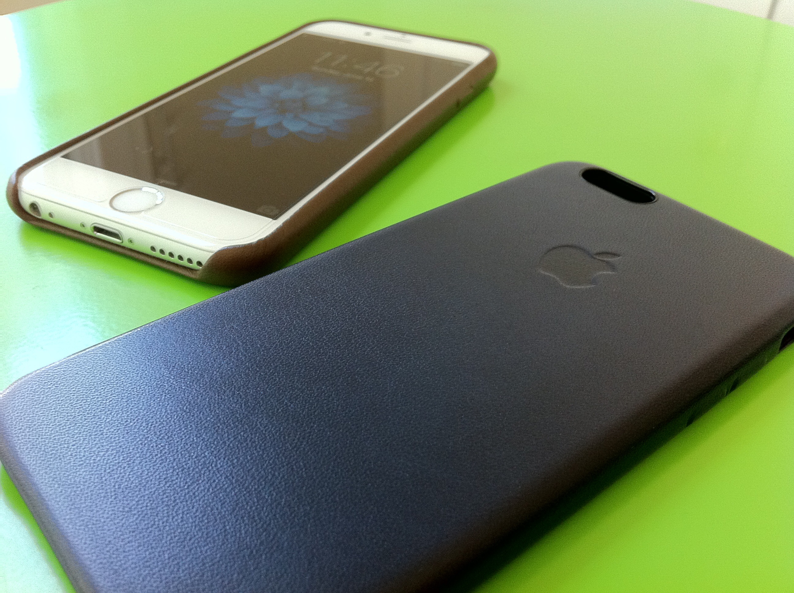 How has your Apple Leather case held up? MacRumors Forums