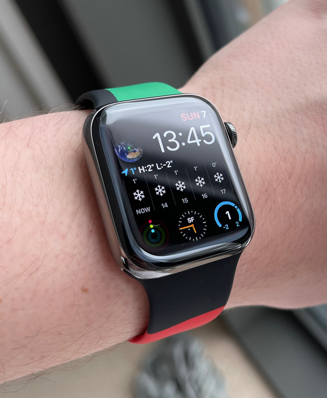 Apple Watch series 6 graphite stainless steel band