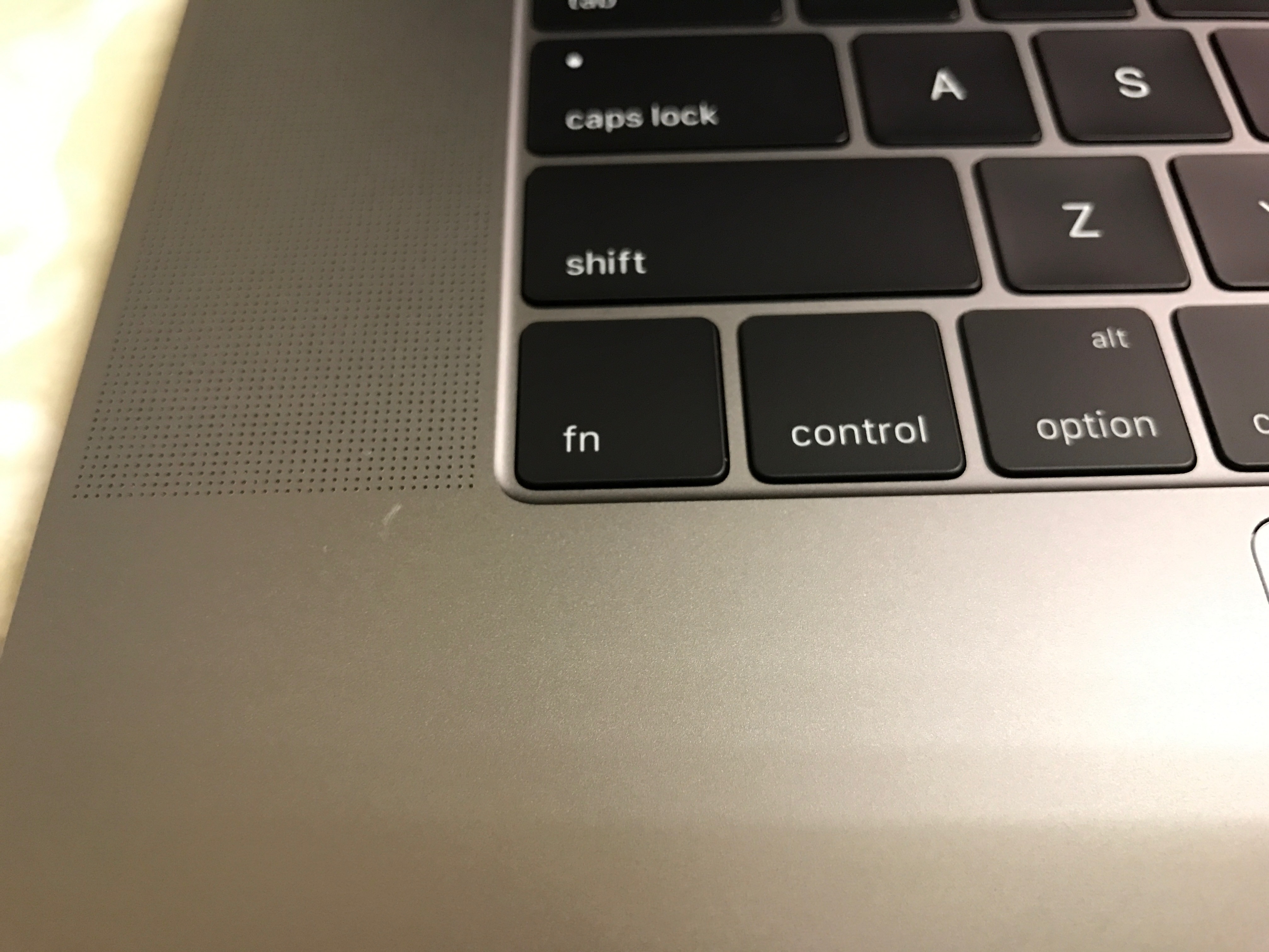 Got my NEW 2016 15" MacBook Pro...SCRATCH right out of the box