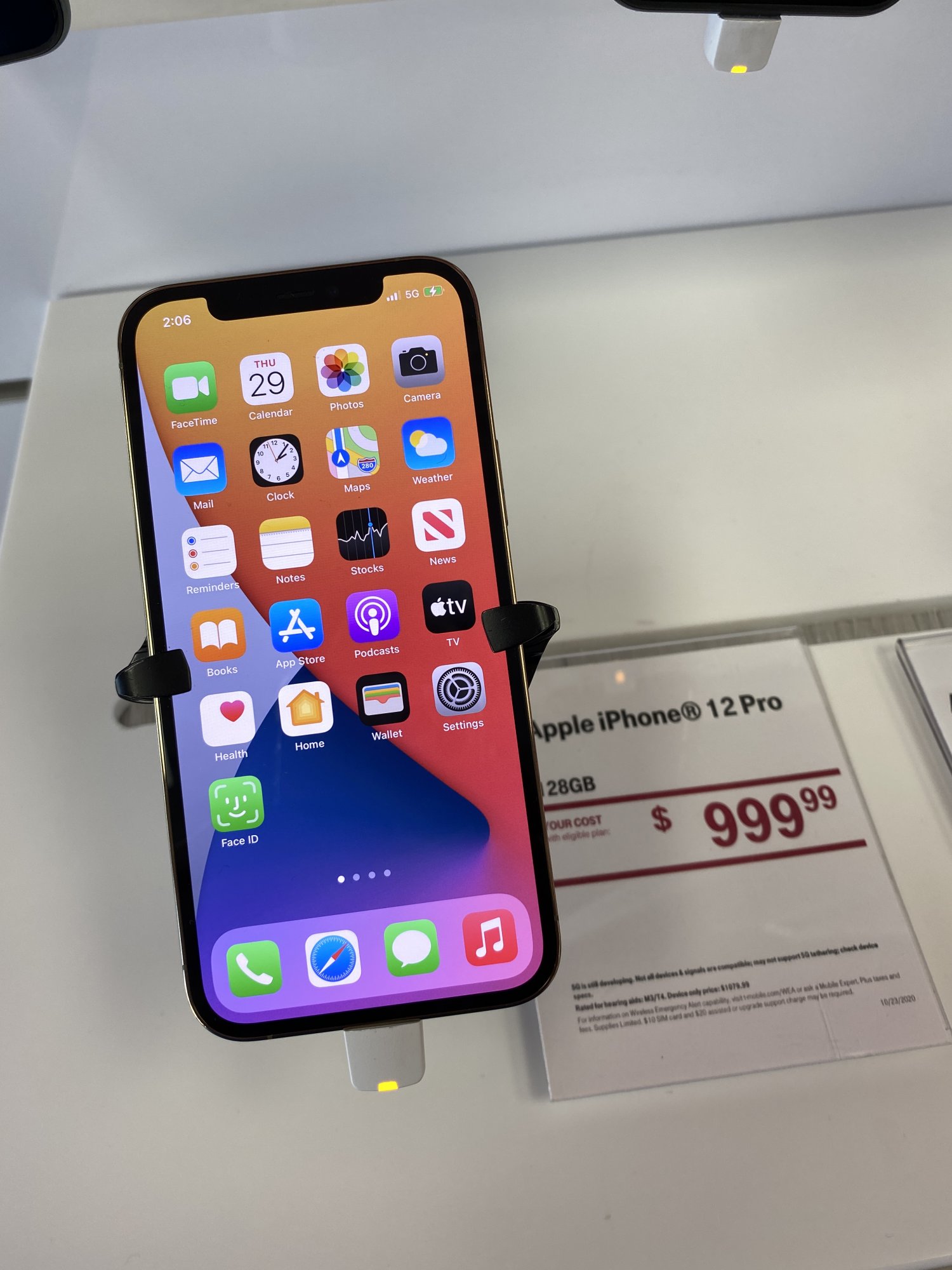 iPhone 12 Pro camera cannot focus up close MacRumors Forums