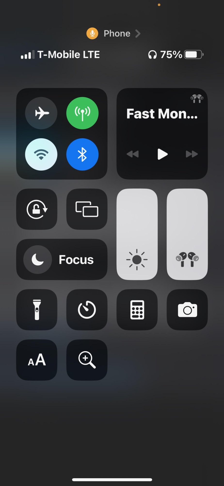iPhone 13 Pro Max on iOS 16.5 no voice isolation, Mic Mode, button
