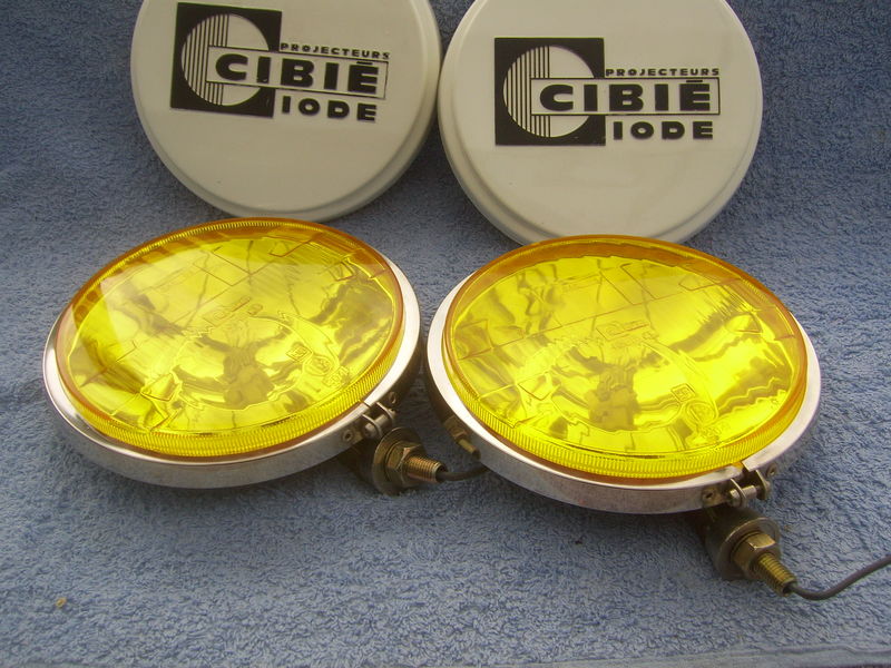 FS Set NOS Cibie 45 Yellow Driving Lights + Set NOS Covers Pelican