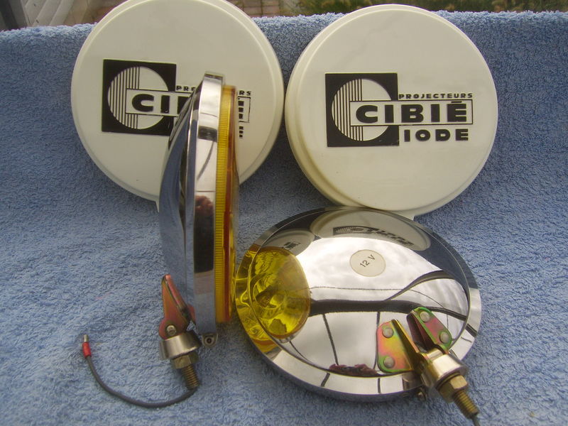 FS Set NOS Cibie 45 Yellow Driving Lights + Set NOS Covers Pelican