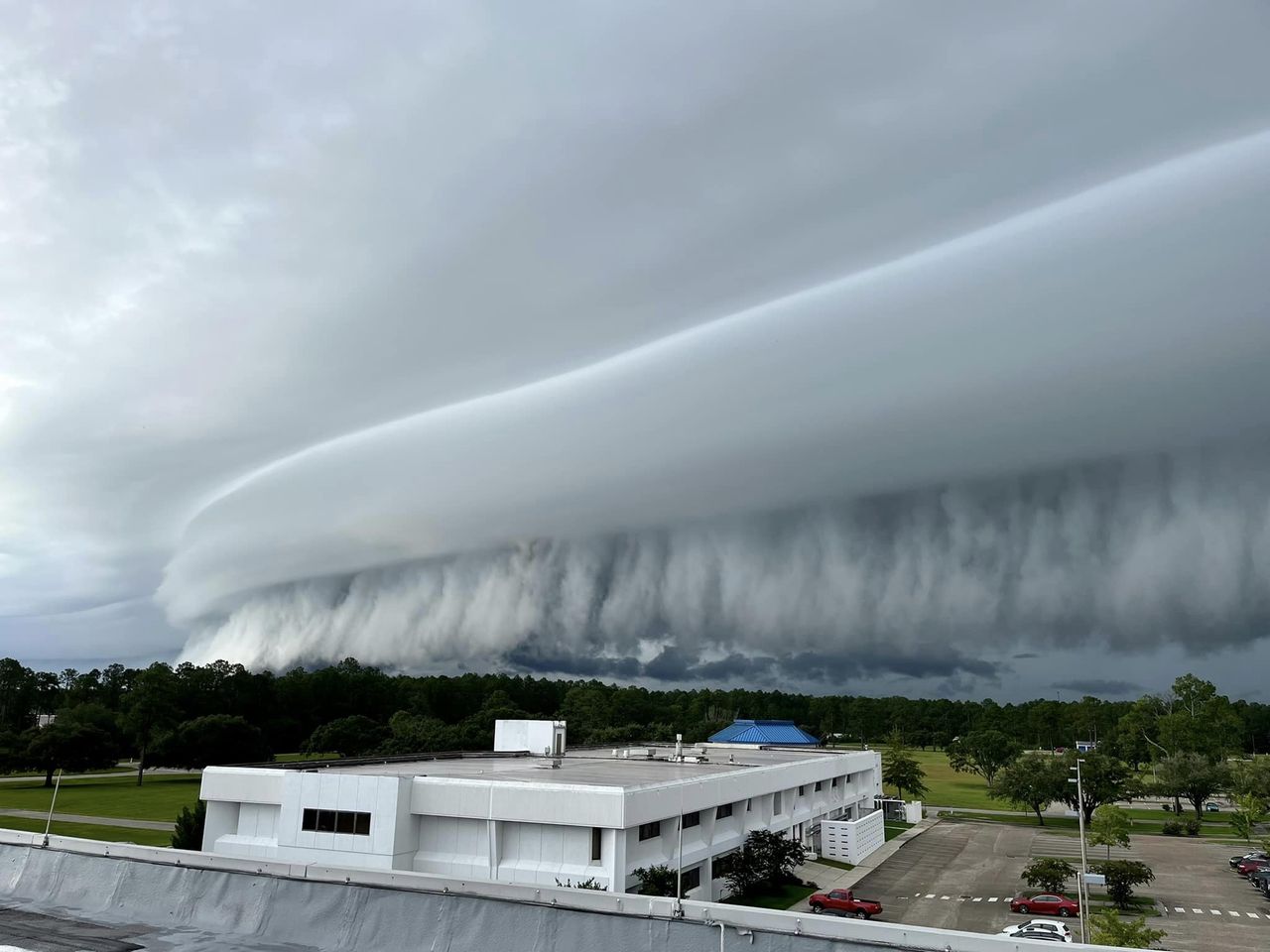 Have you seen a "Shelf Cloud"? Sailboat Owners Forums