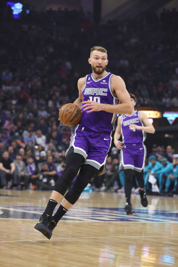 Why a nonJewish NBA player is buying Hanukkah donuts for fans The