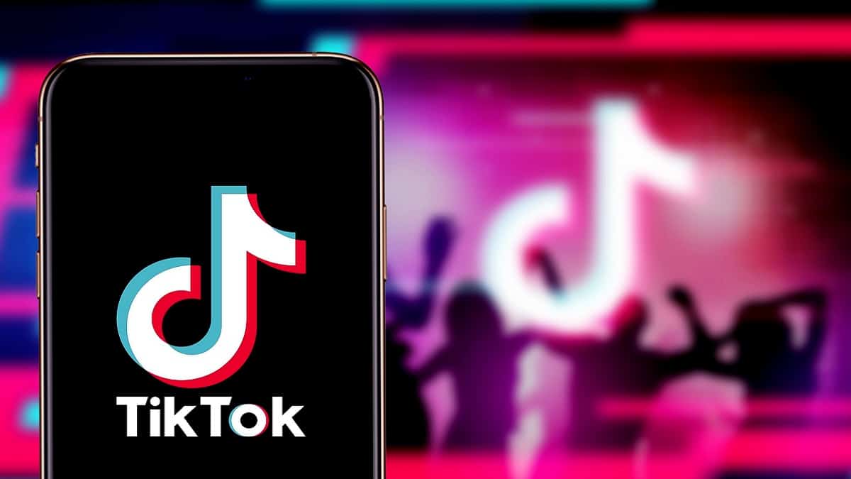 How To Delete Your TikTok Account For Good Via App (Android & iOS)(025)